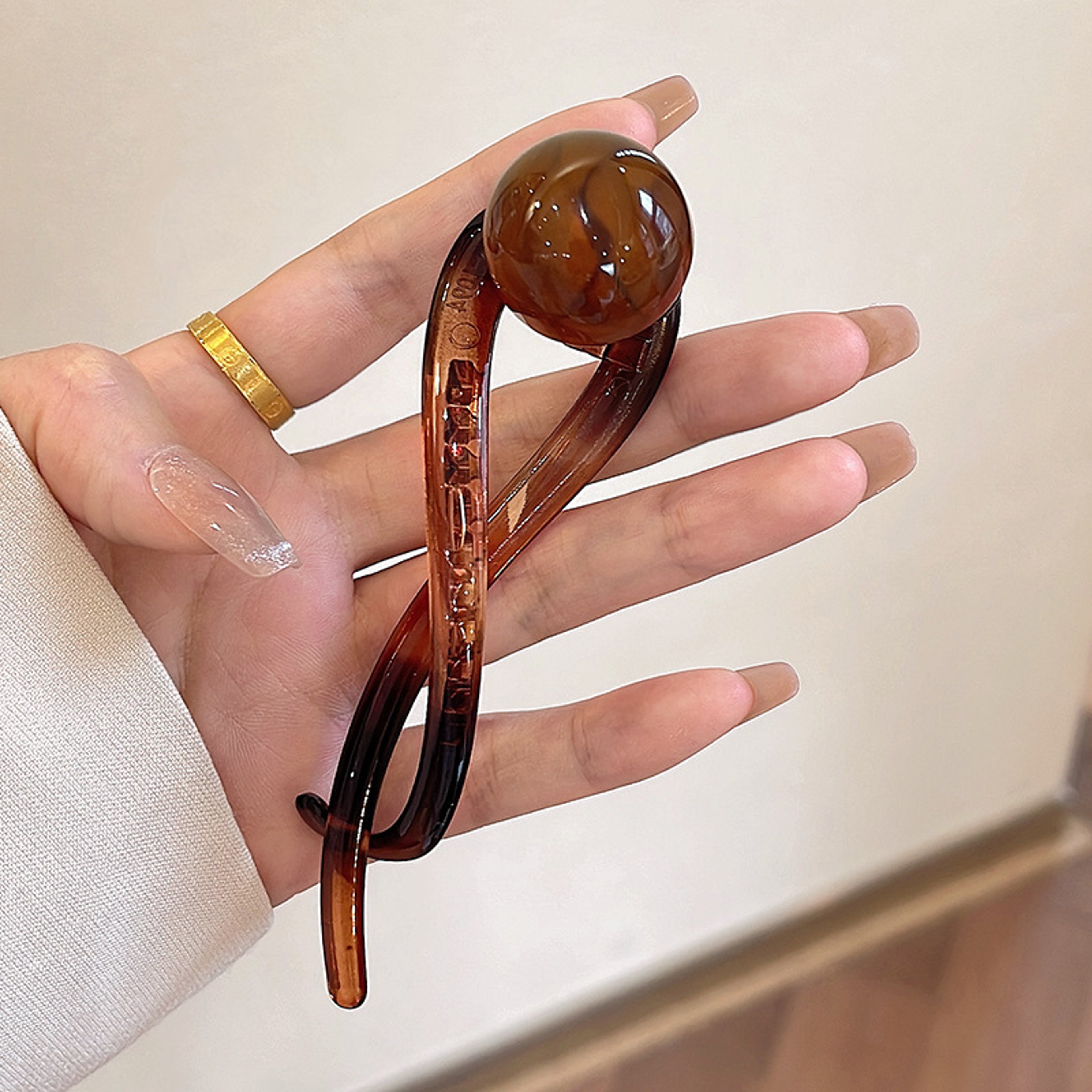Retro S Shape Ponytail Hair Clip Hollow Twist Vintage Shark Claw for Women – view 5