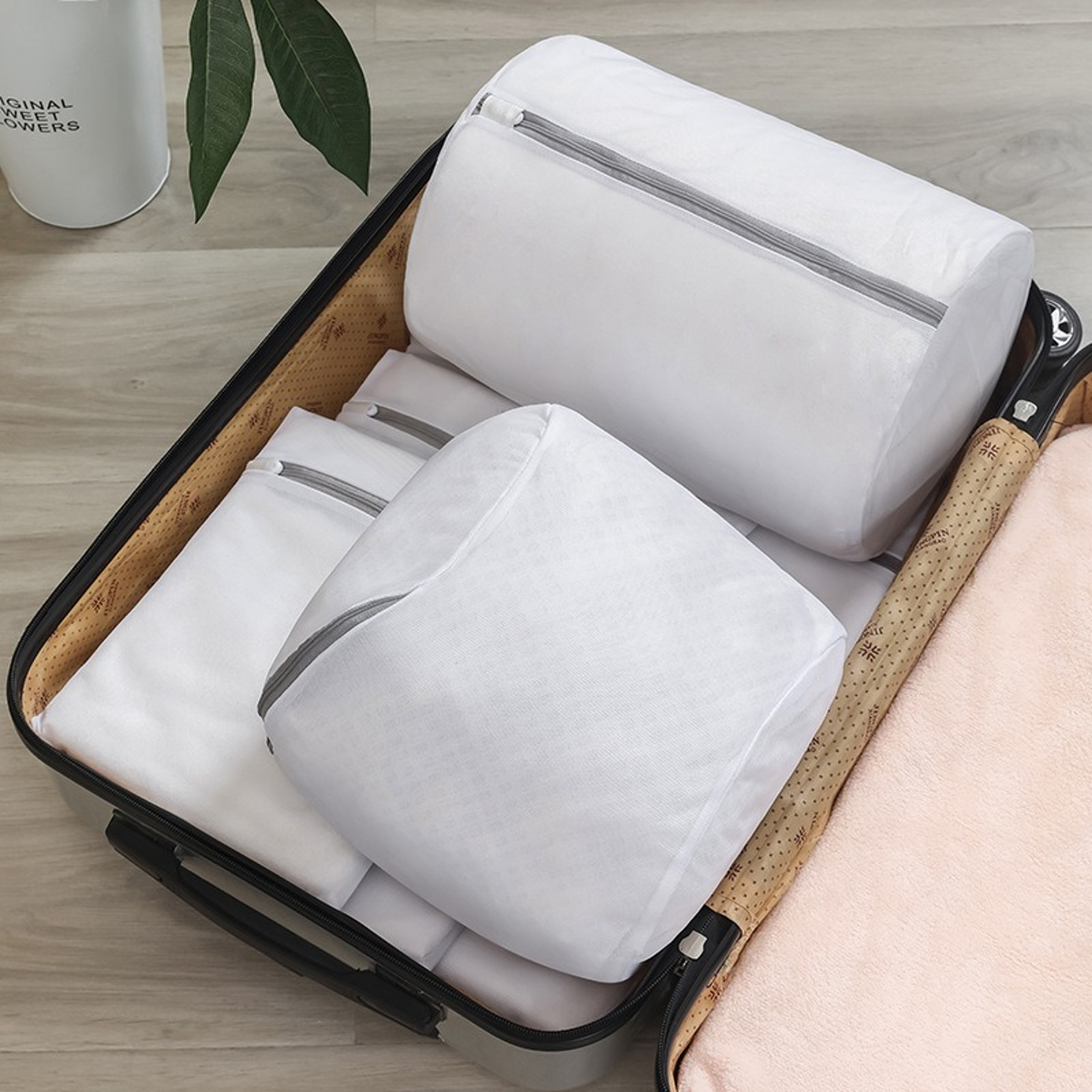 Reusable Shoe Washing Bag Mesh Sneaker Laundry Bag With Zipper 3