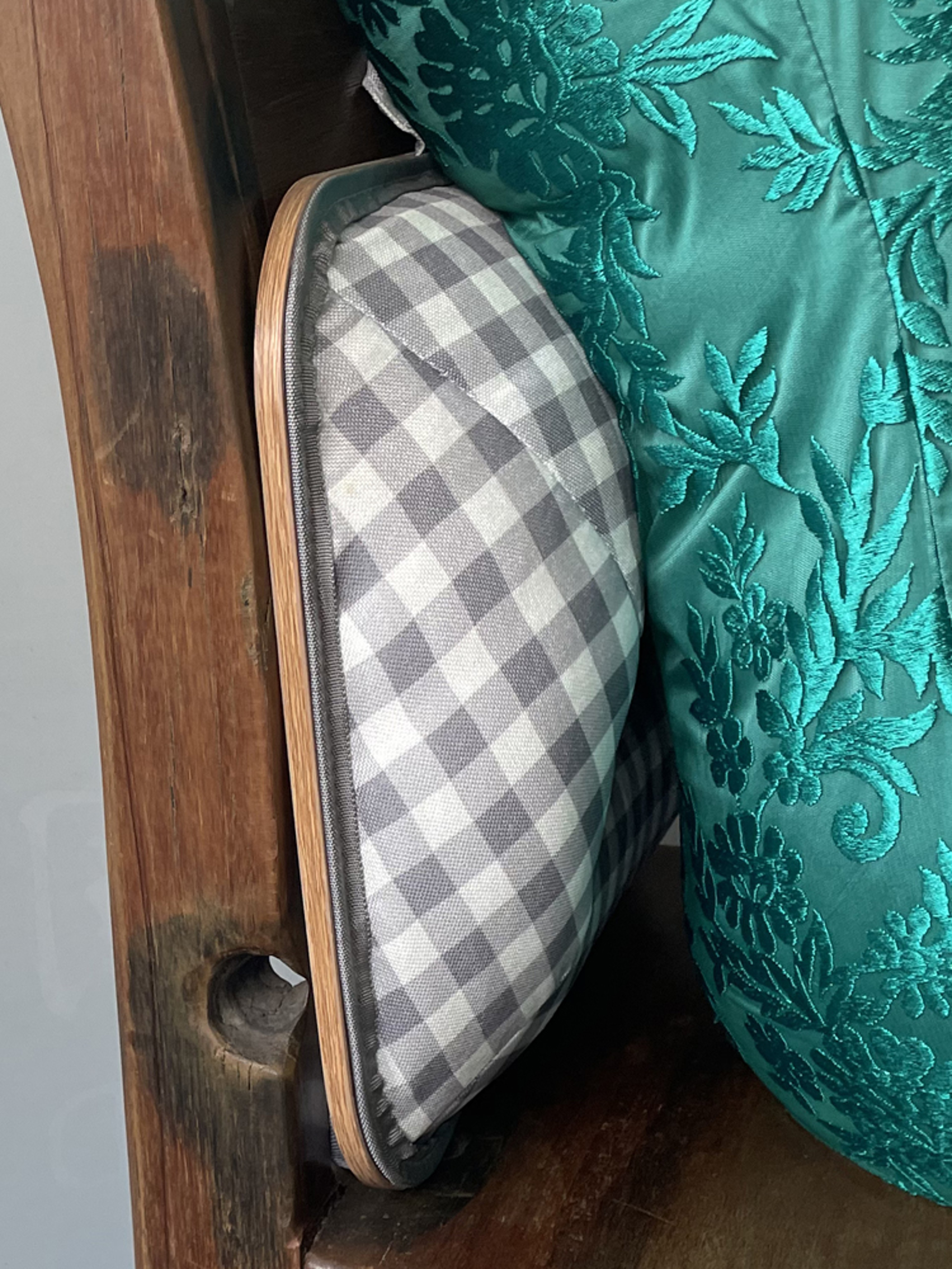 Portable Cushioned Laptop Lap Desk With Device Slots For Bed Sofa Study And Work 2