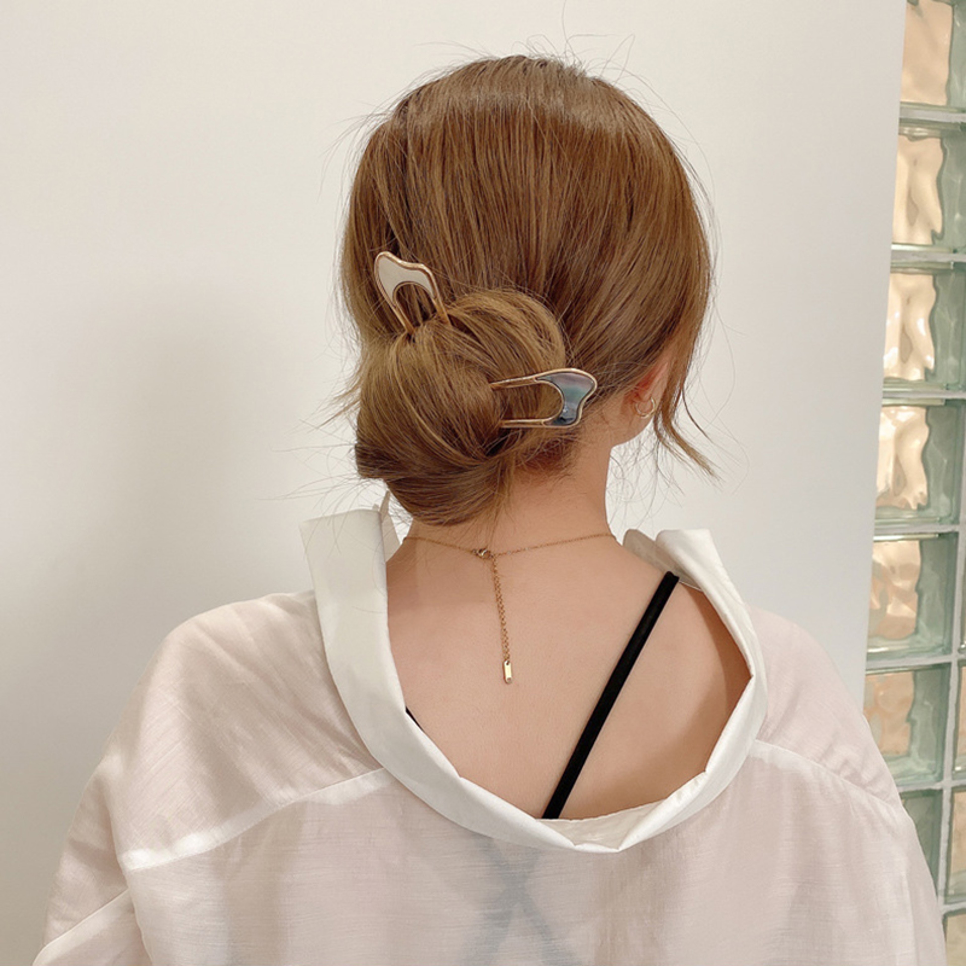 Elegant U Shape Hair Stick With Shell Enamel Geometric Design 4