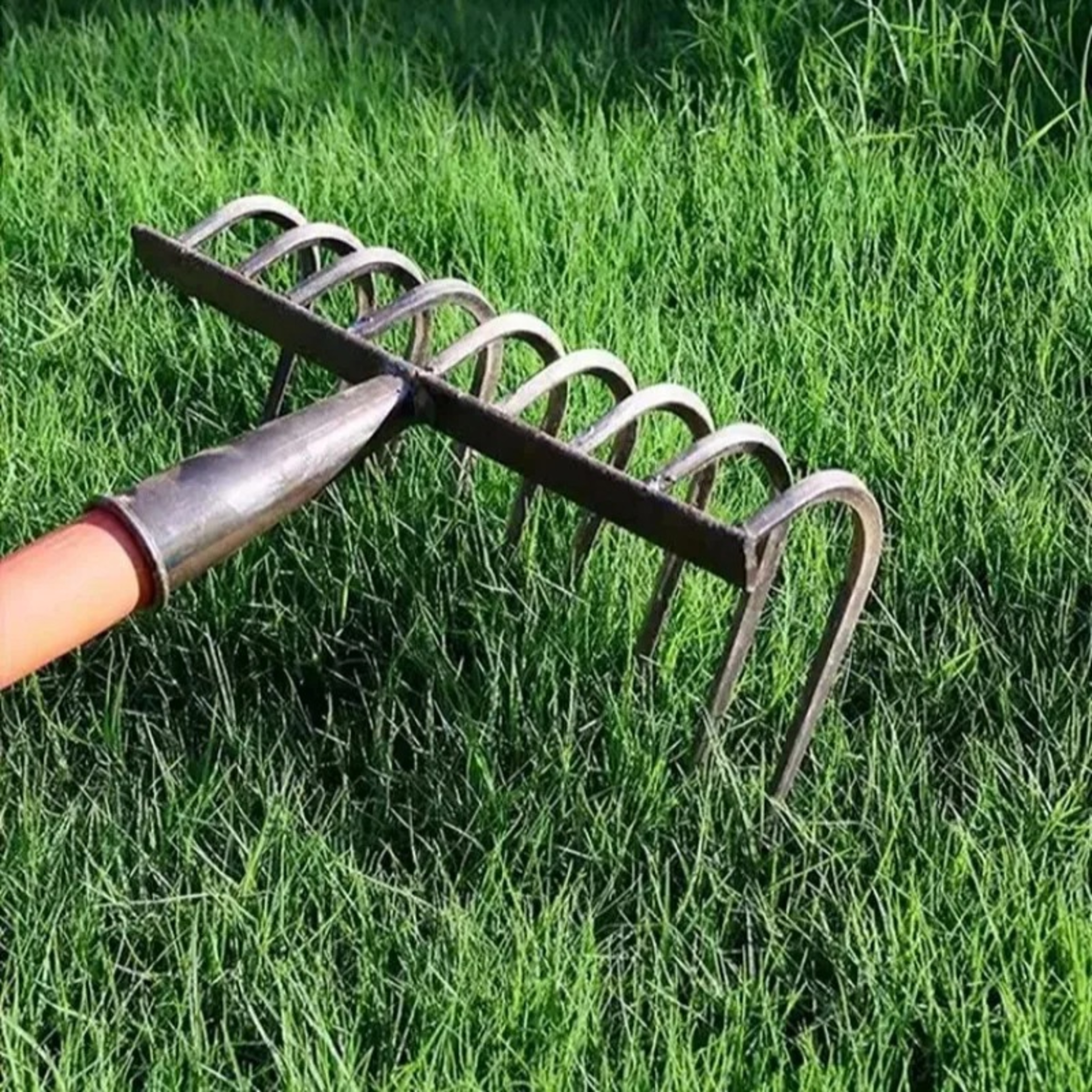 9-Tooth Manganese Steel Garden Rake for Soil Cultivation – view 4