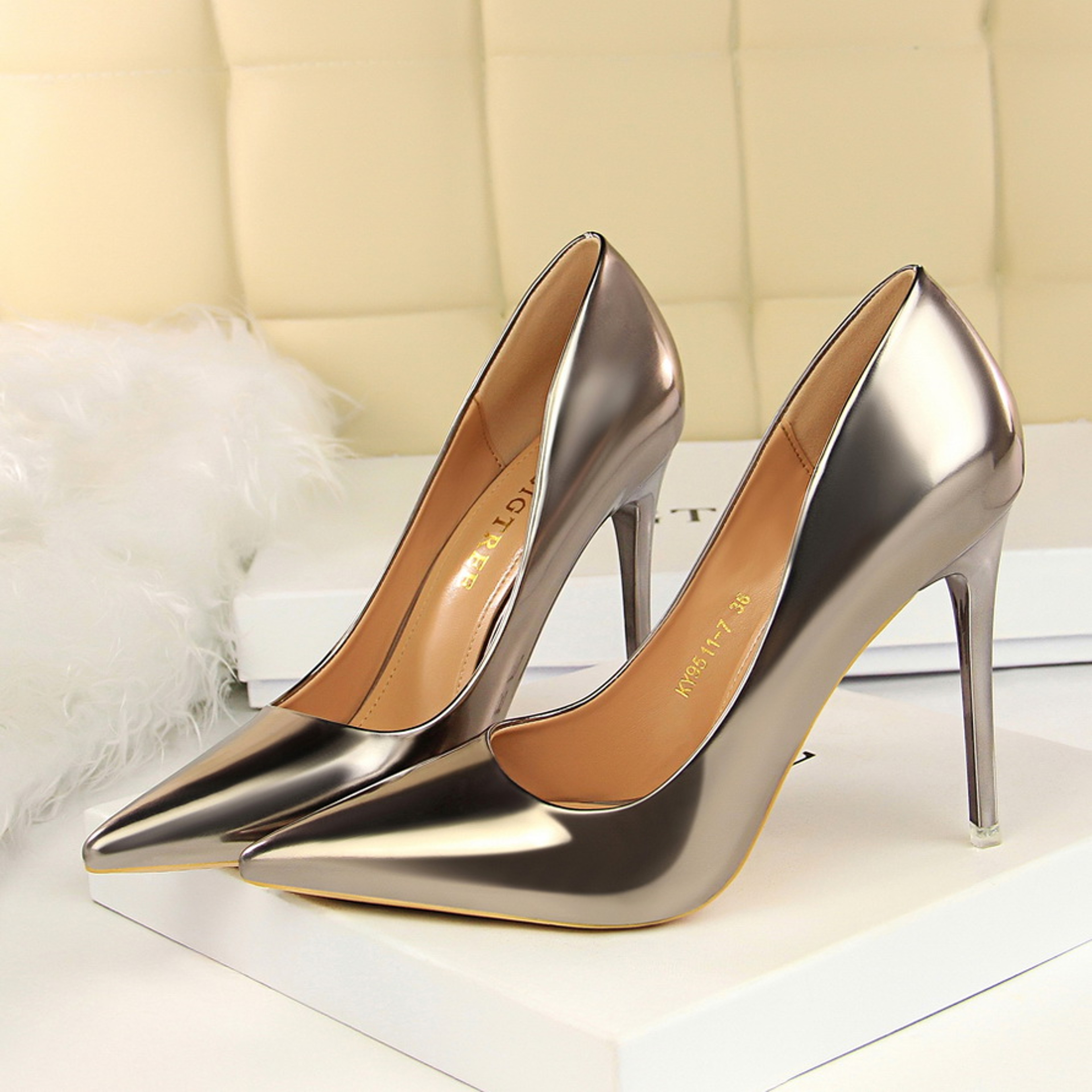 Womens Pointed Toe Patent Leather Pumps With Stiletto Heels 7