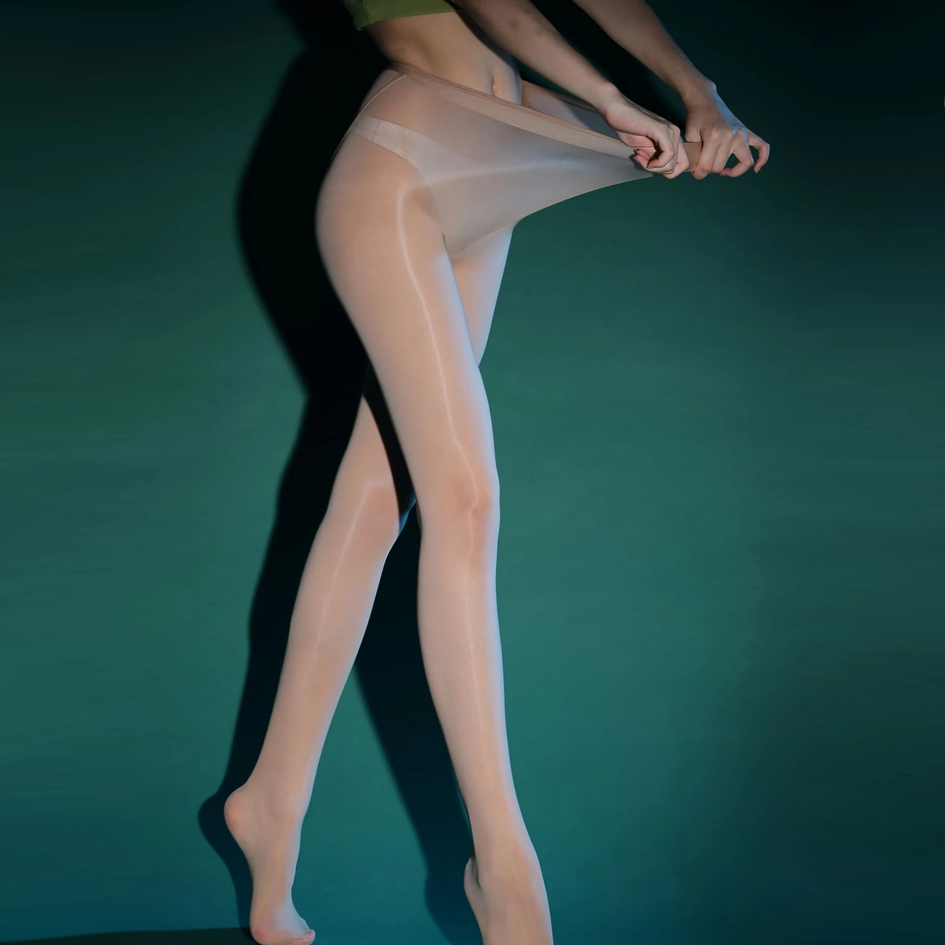 Women's Shiny High-Waisted Pantyhose with Silky Smooth Stretch Fabric – view 7