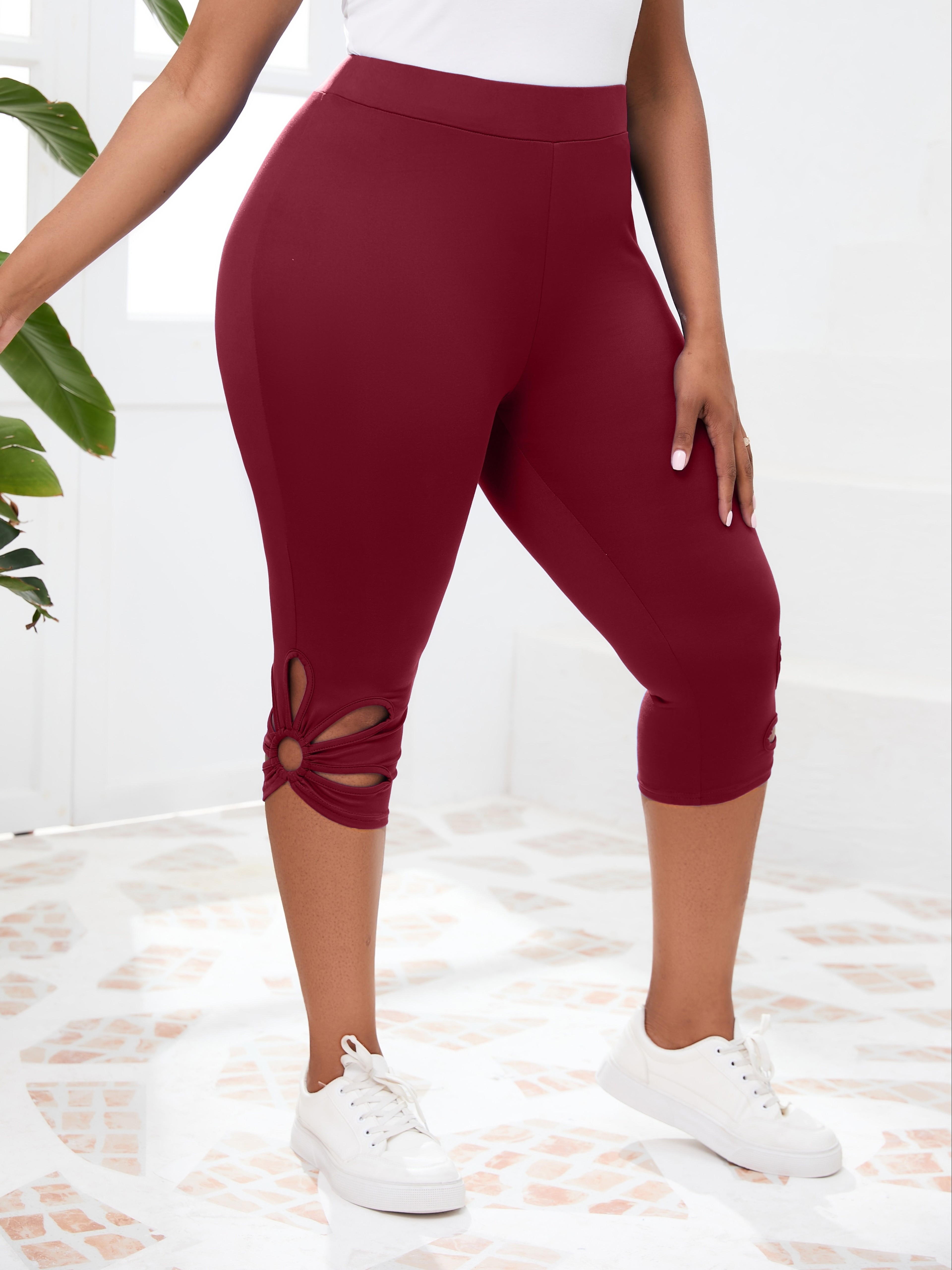 Womens Plus Size High Waisted Cropped Leggings With Stretch Fit And Cutout Design 3
