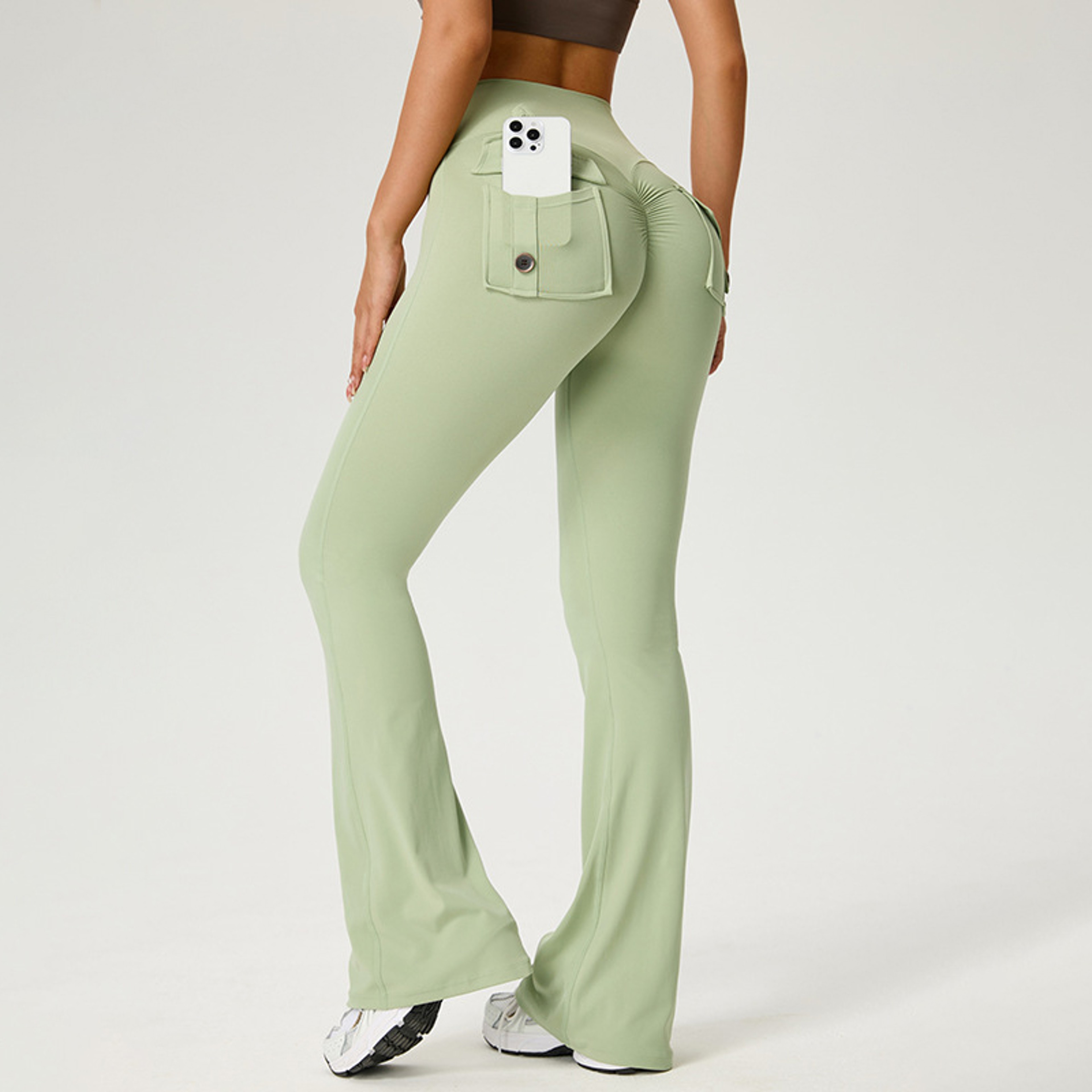 Womens High Waisted Flare Yoga Leggings With Scrunch Detail And Pockets 1