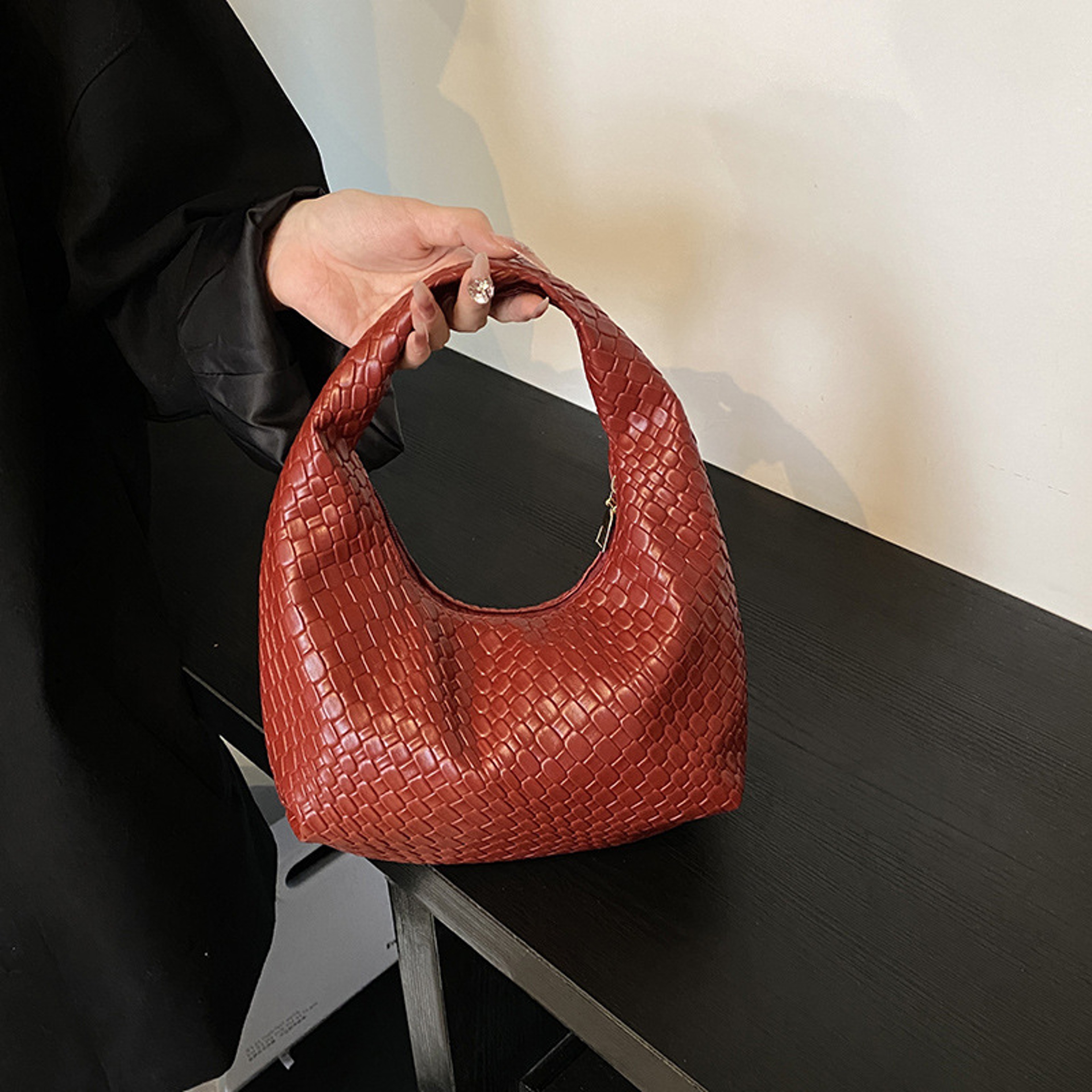 Elegant Woven PU Leather Hobo Bag Small Top Handle Shoulder Handbag For Women 1