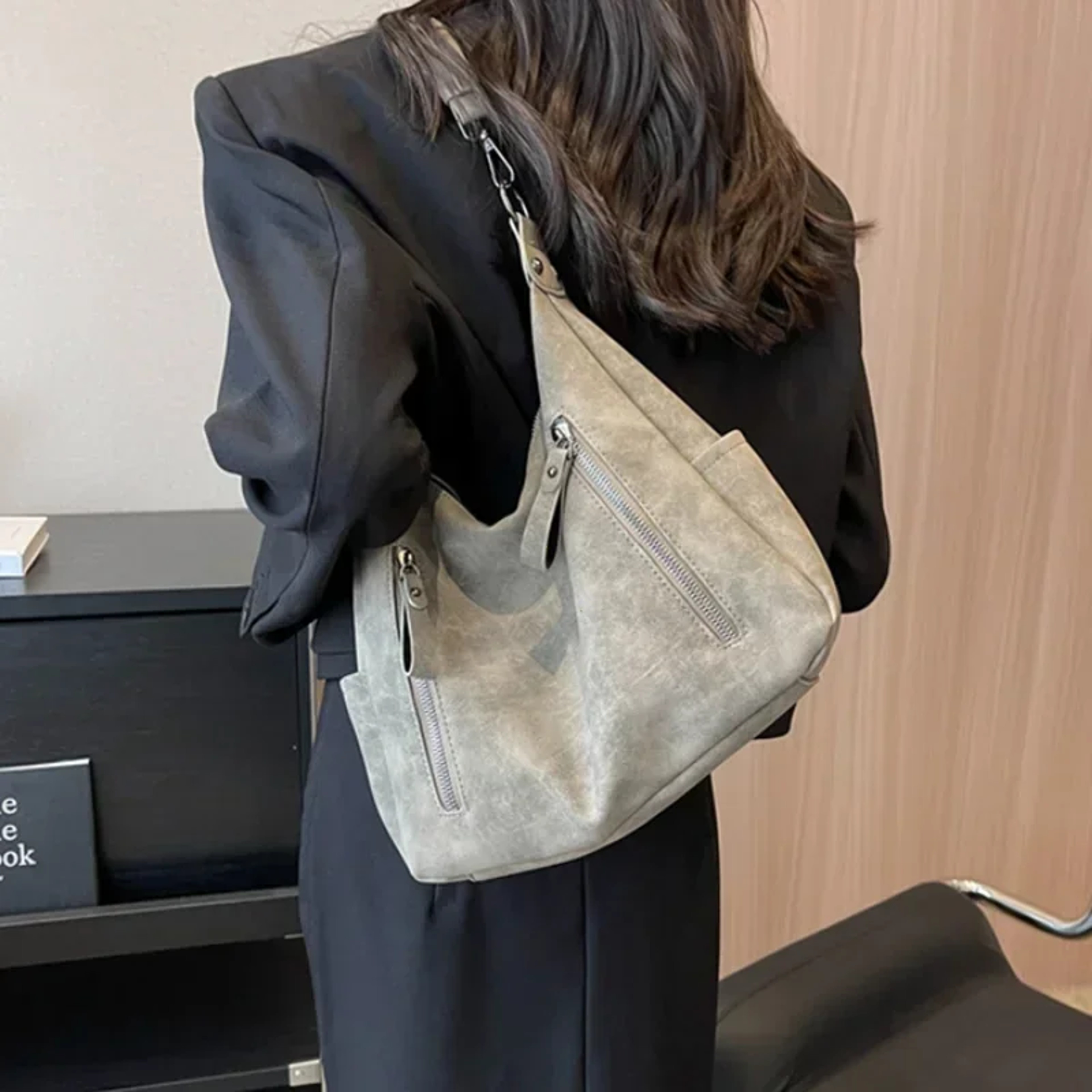 Vintage Matte PU Leather Crossbody Bag for Women Large Capacity Designer Shoulder Handbag – view 4