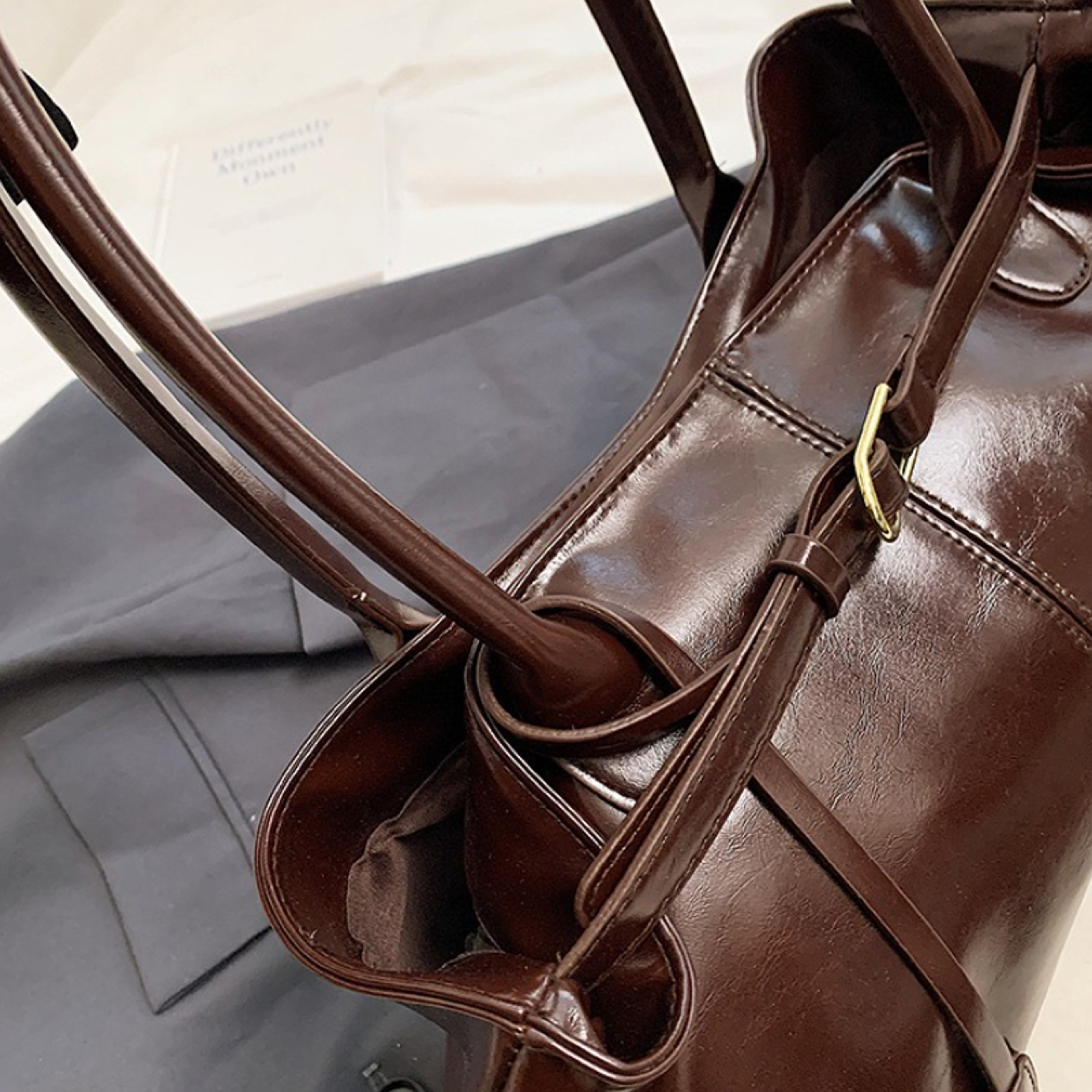 Vintage Large Capacity Shoulder Tote Bag For Women Casual Underarm Commuting Handbag 5
