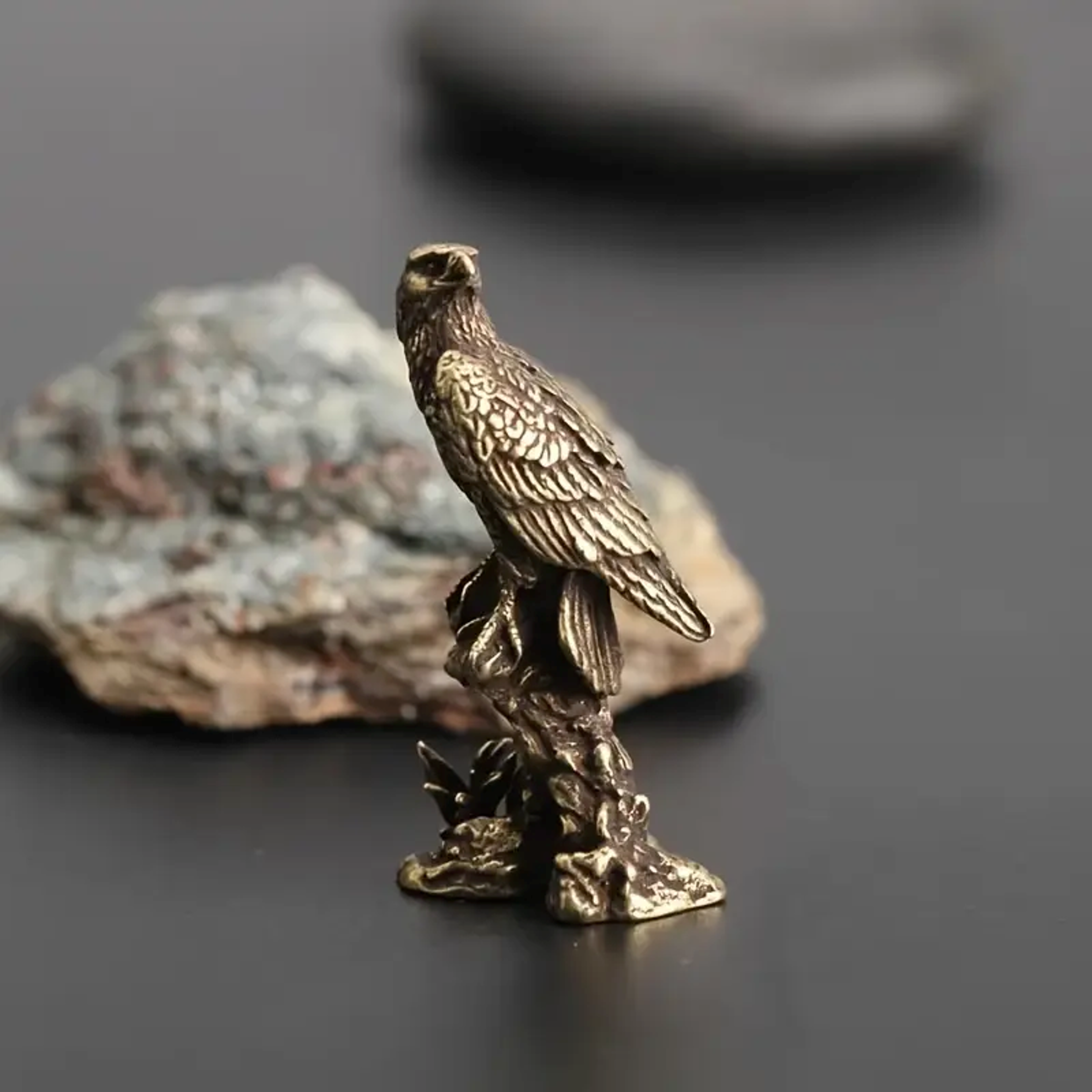 Handcrafted Bronze Eagle Sculpture Miniature Bird Statue For Elegant Home Decor 0