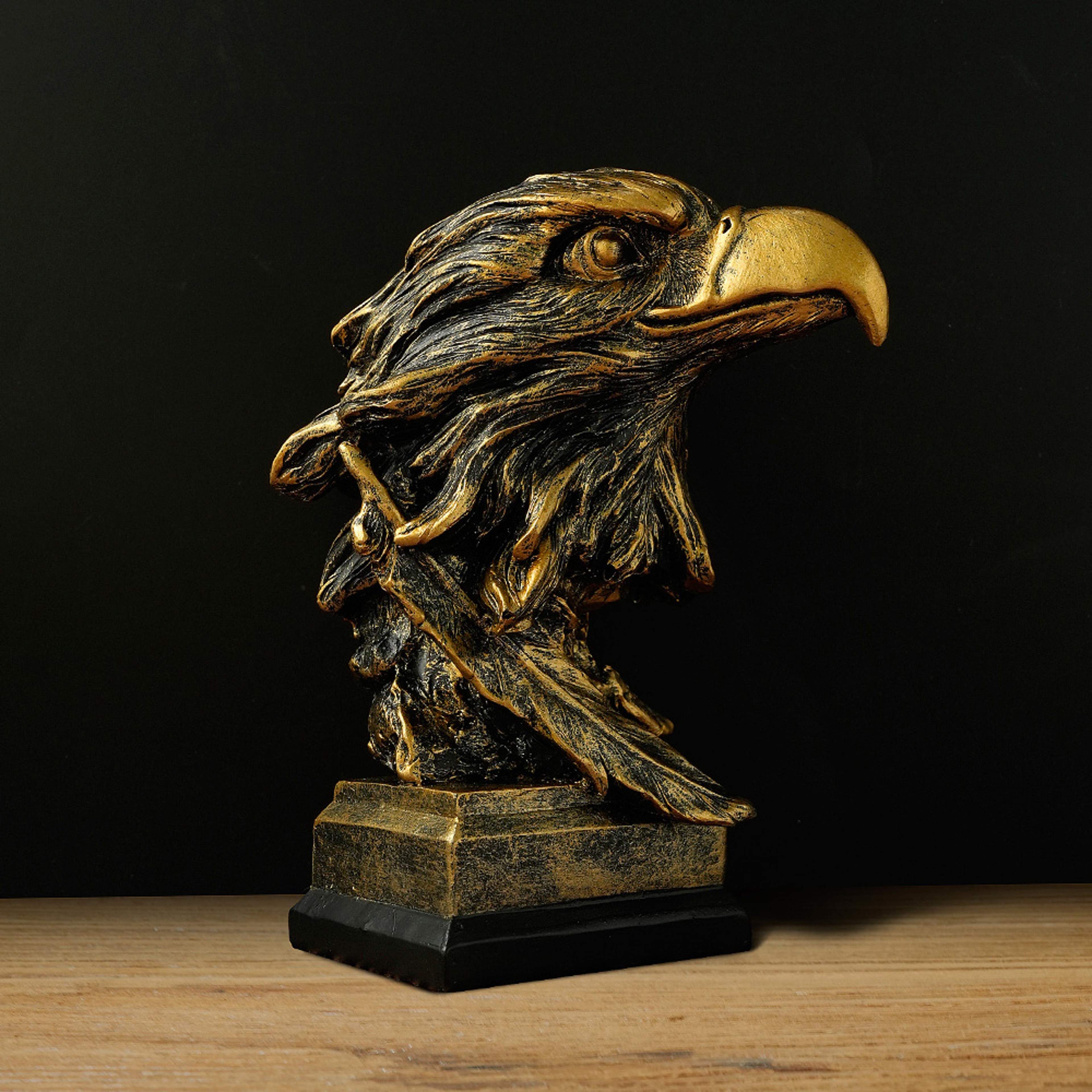 Majestic Eagle Head Statue Resin Wildlife Decor For Home Office Display 0