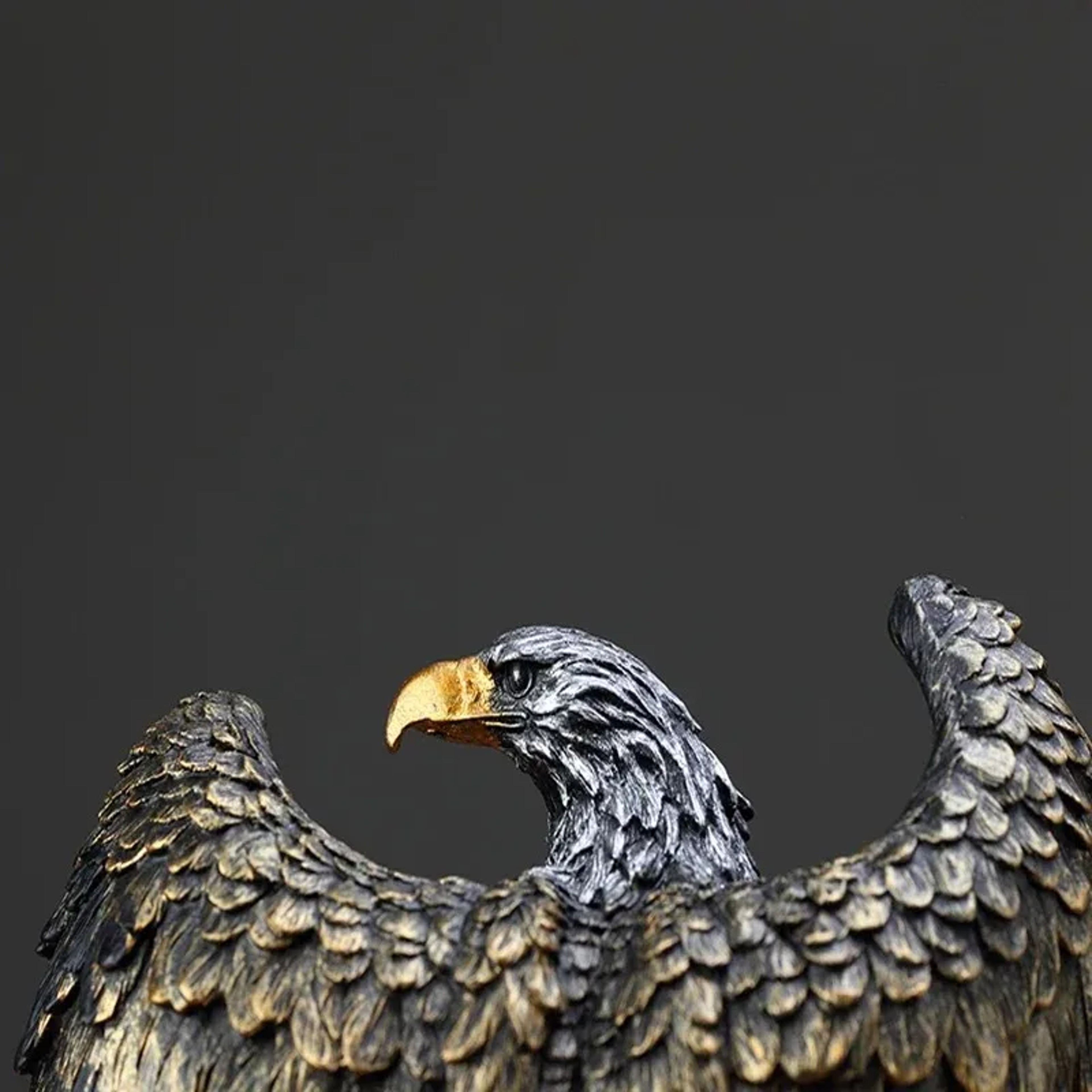 Majestic Eagle Statue Resin Desk Decor For Home Office Symbol Of Power And Freedom 1
