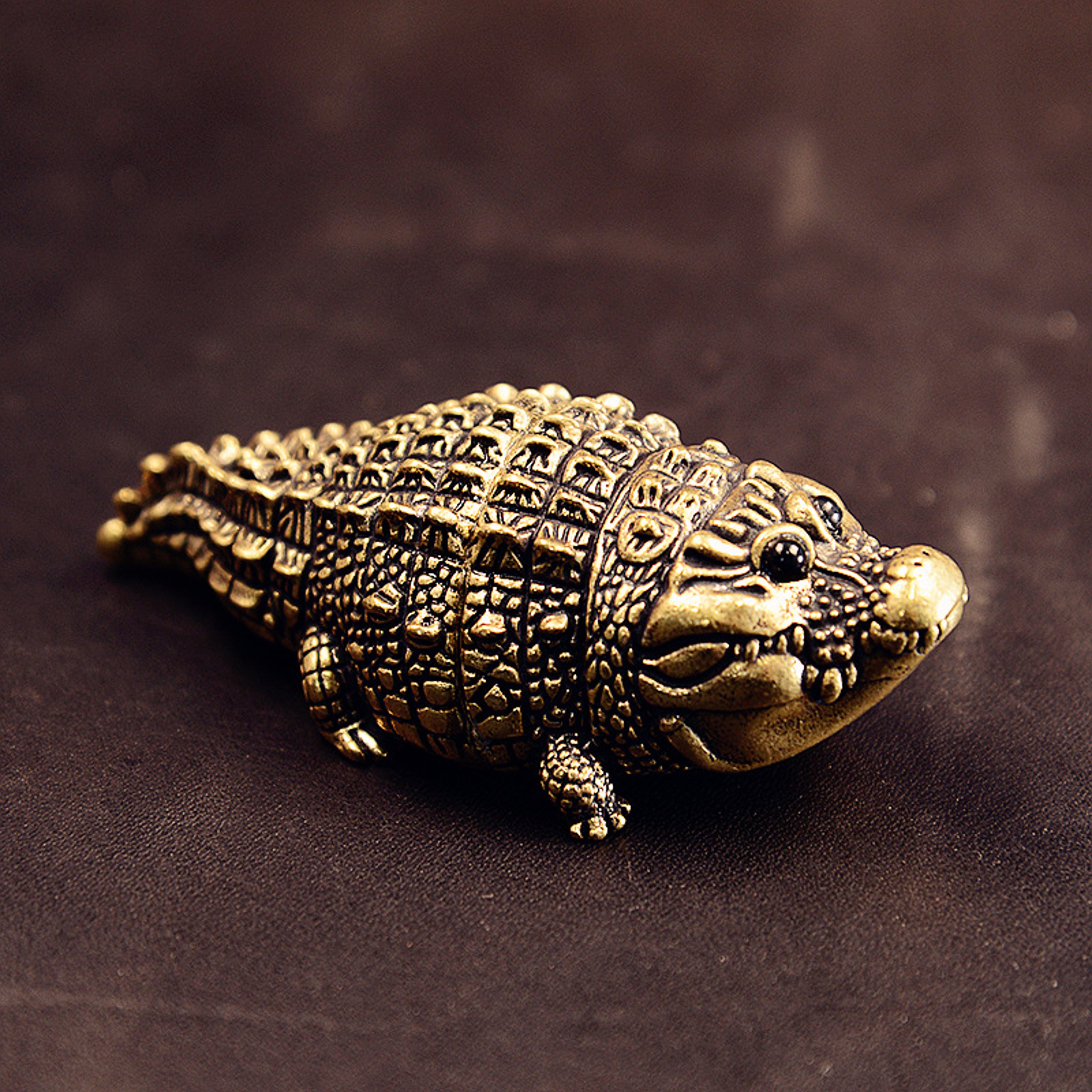 Vintage Brass Alligator Figurine Lucky Desk Ornament Animal Statue Decor 2