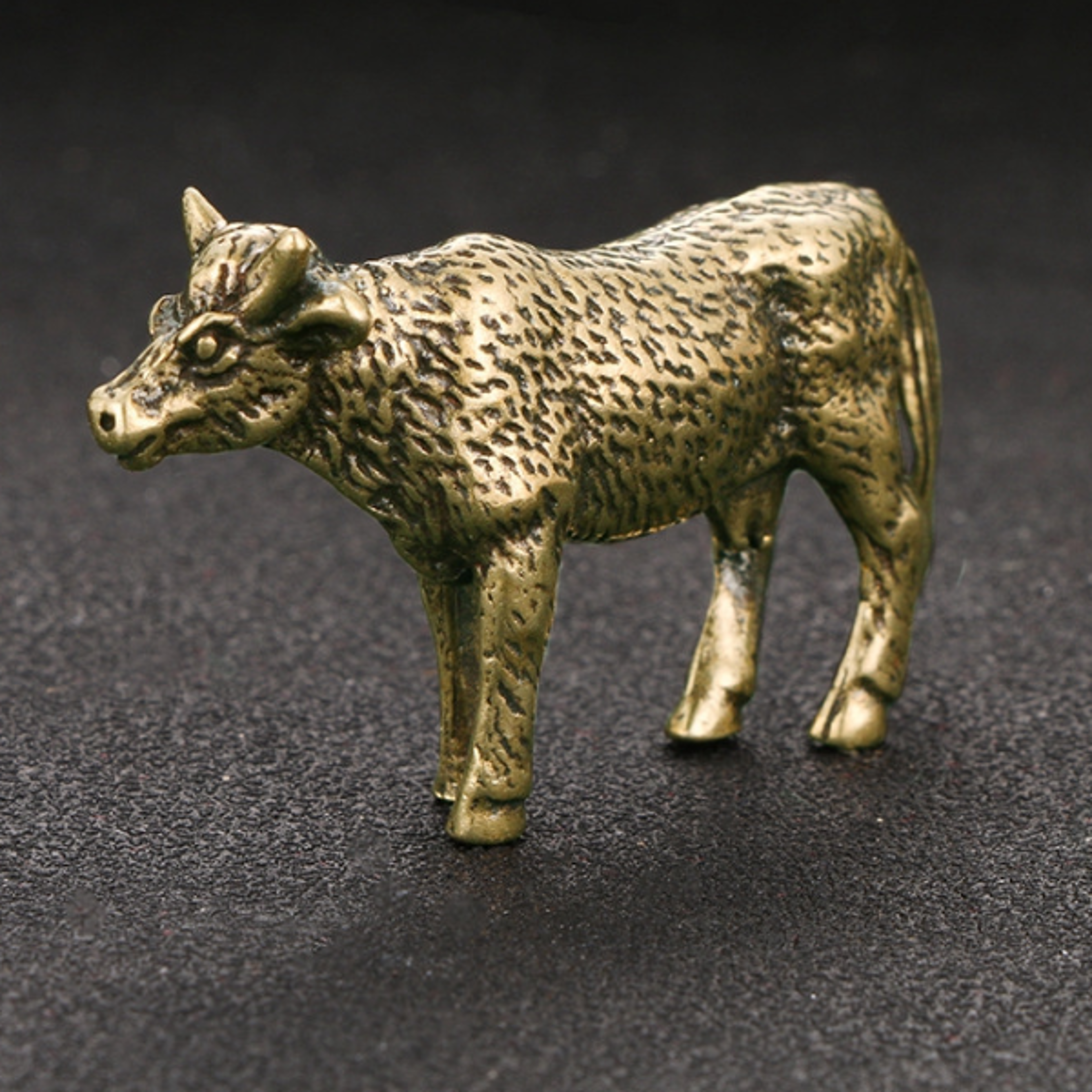 Retro Brass Cow Figurine Mini Statue Lucky Zodiac Home Decor Ornament