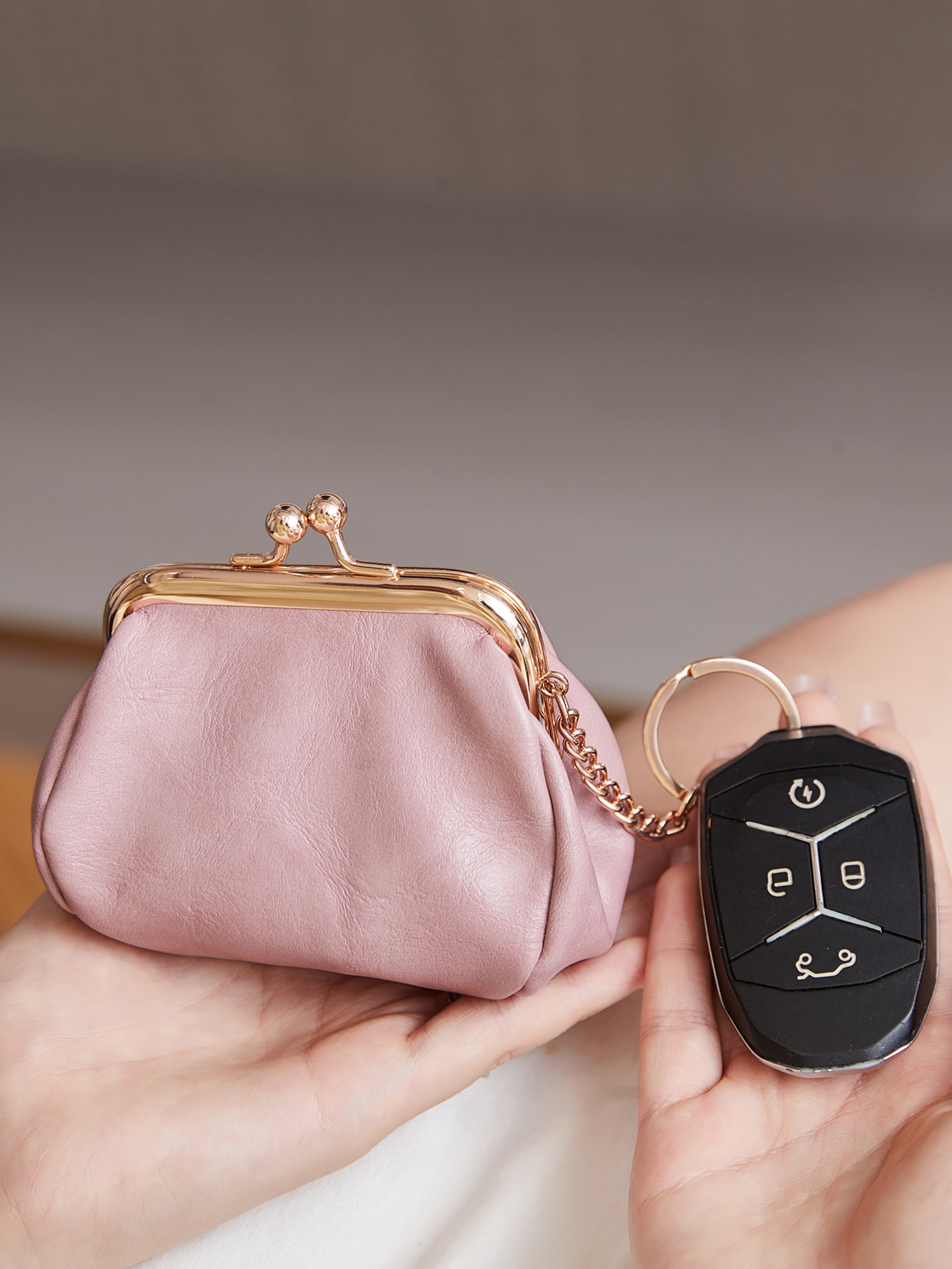Retro Mini Lock Clip Coin Purse Cute Key Holder Wallet For Women And Girls 1