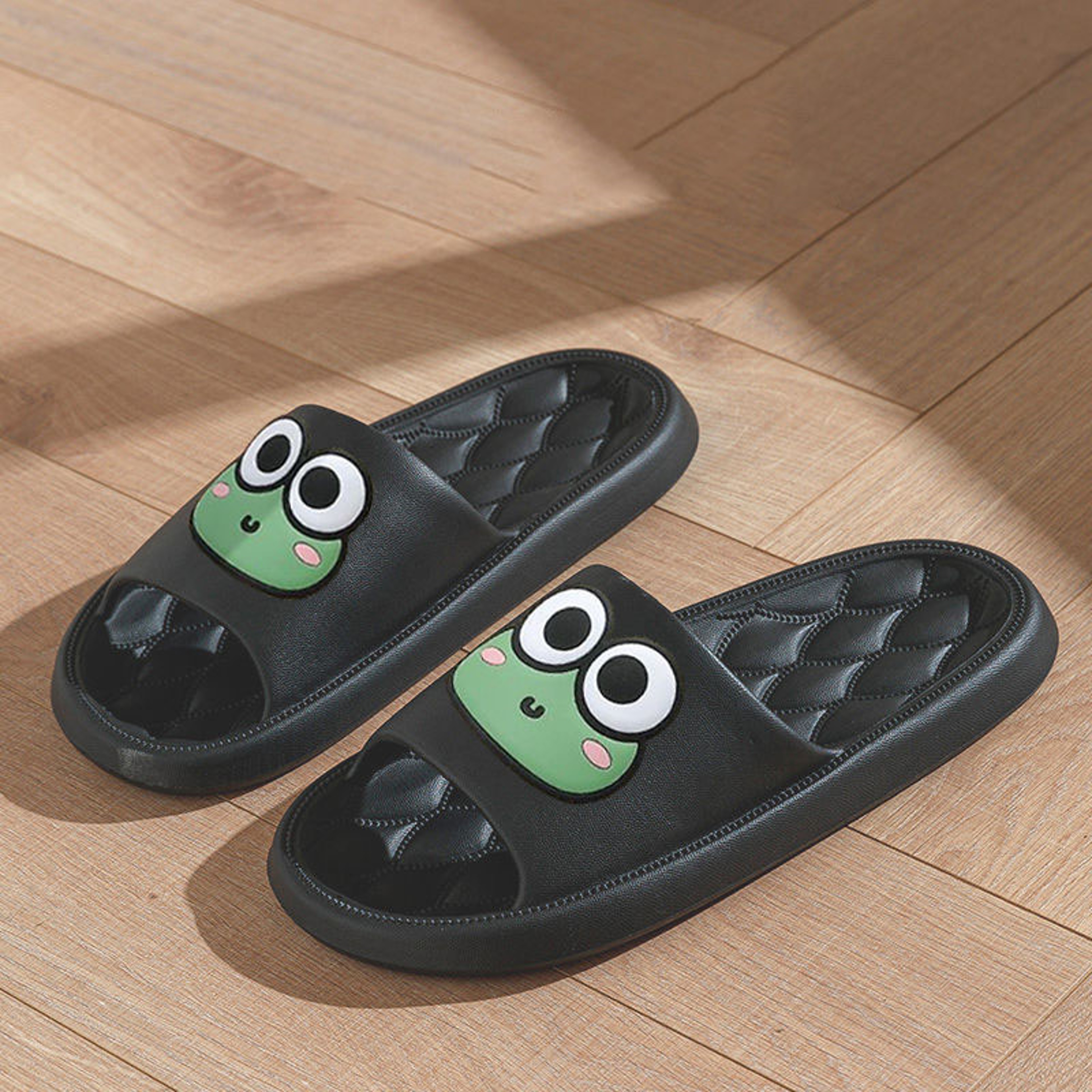 Summer Beach Slides With Cartoon Frog Design AntiSlip Bathroom Flip Flops For Home 3