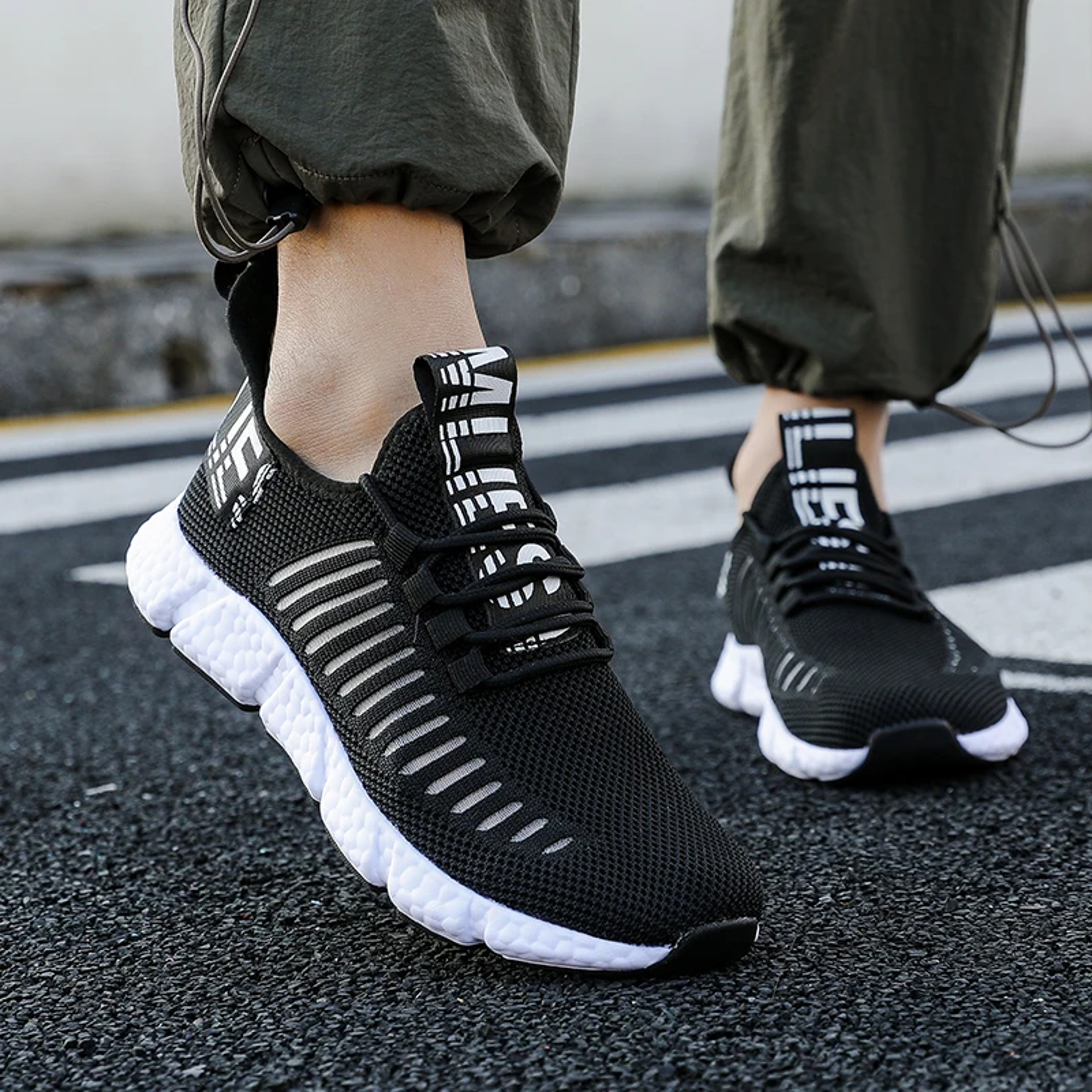 Lightweight Breathable Mesh Sneakers for Men Casual Walking and Training Shoes – view 3