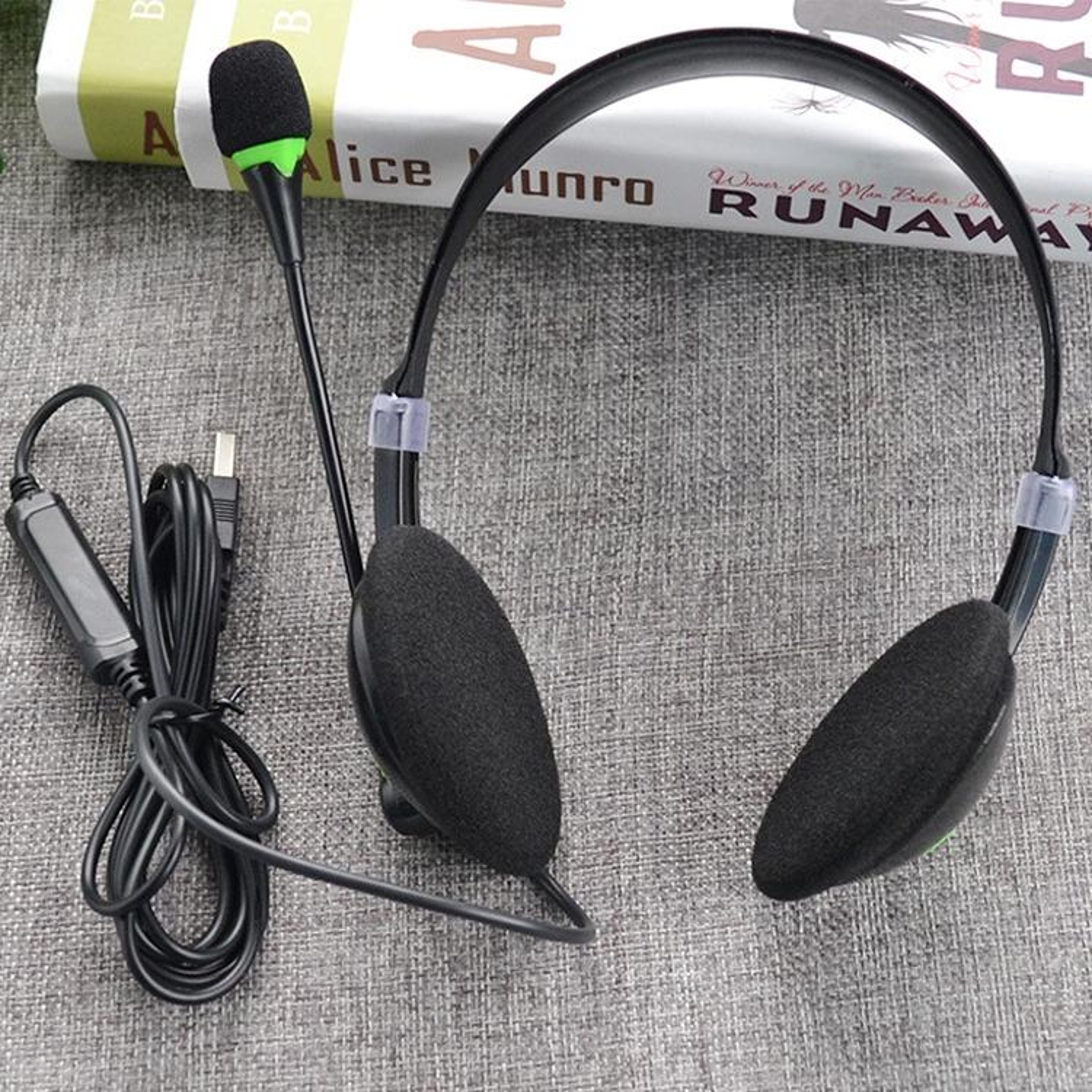 USB Wired Computer Headset With Microphone  Inline Controls For PC Calls Music  Online Meetings 4