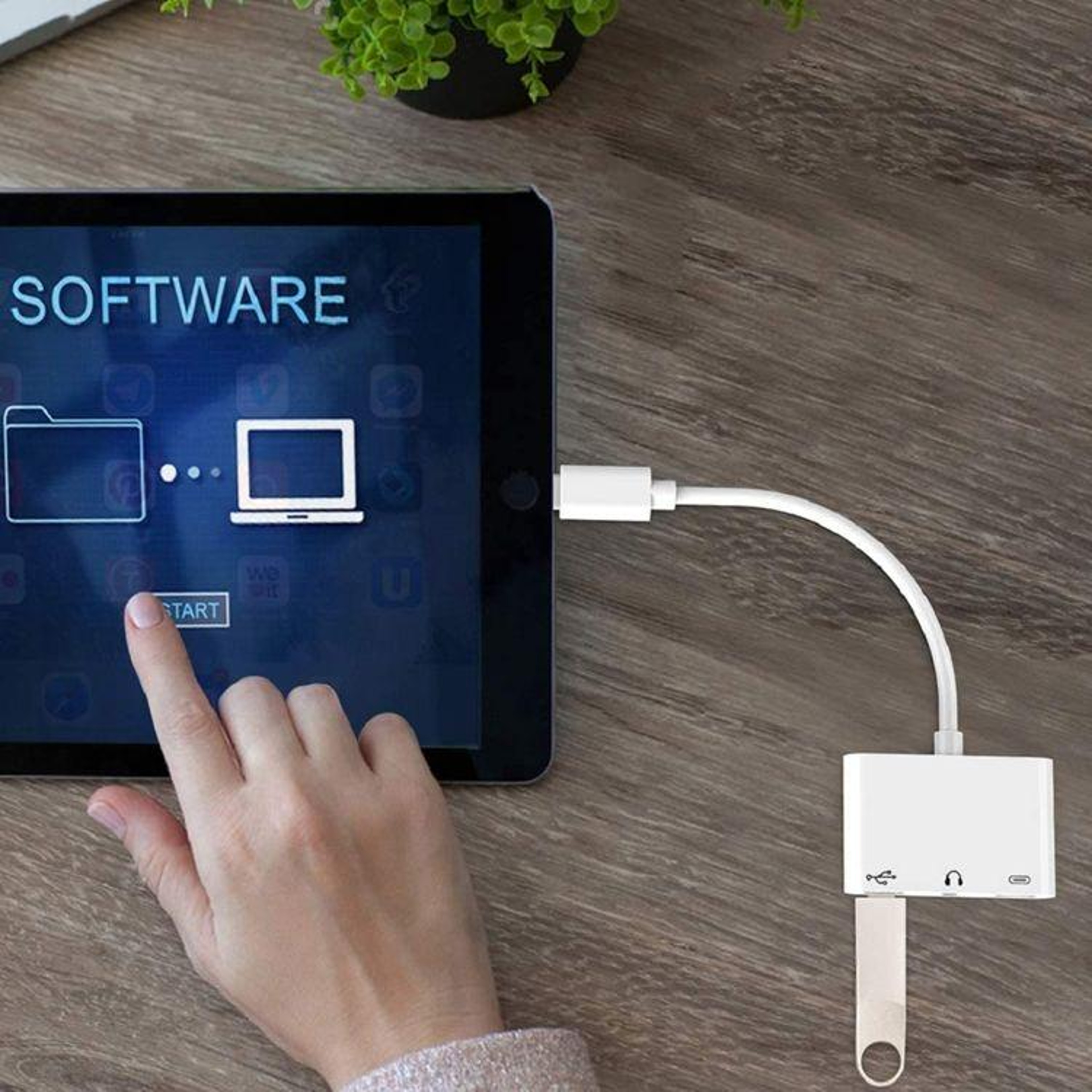 3 In 1 USB C OTG Adapter With 35mm Headphone Jack Fast Charging  USB Audio Splitter 1