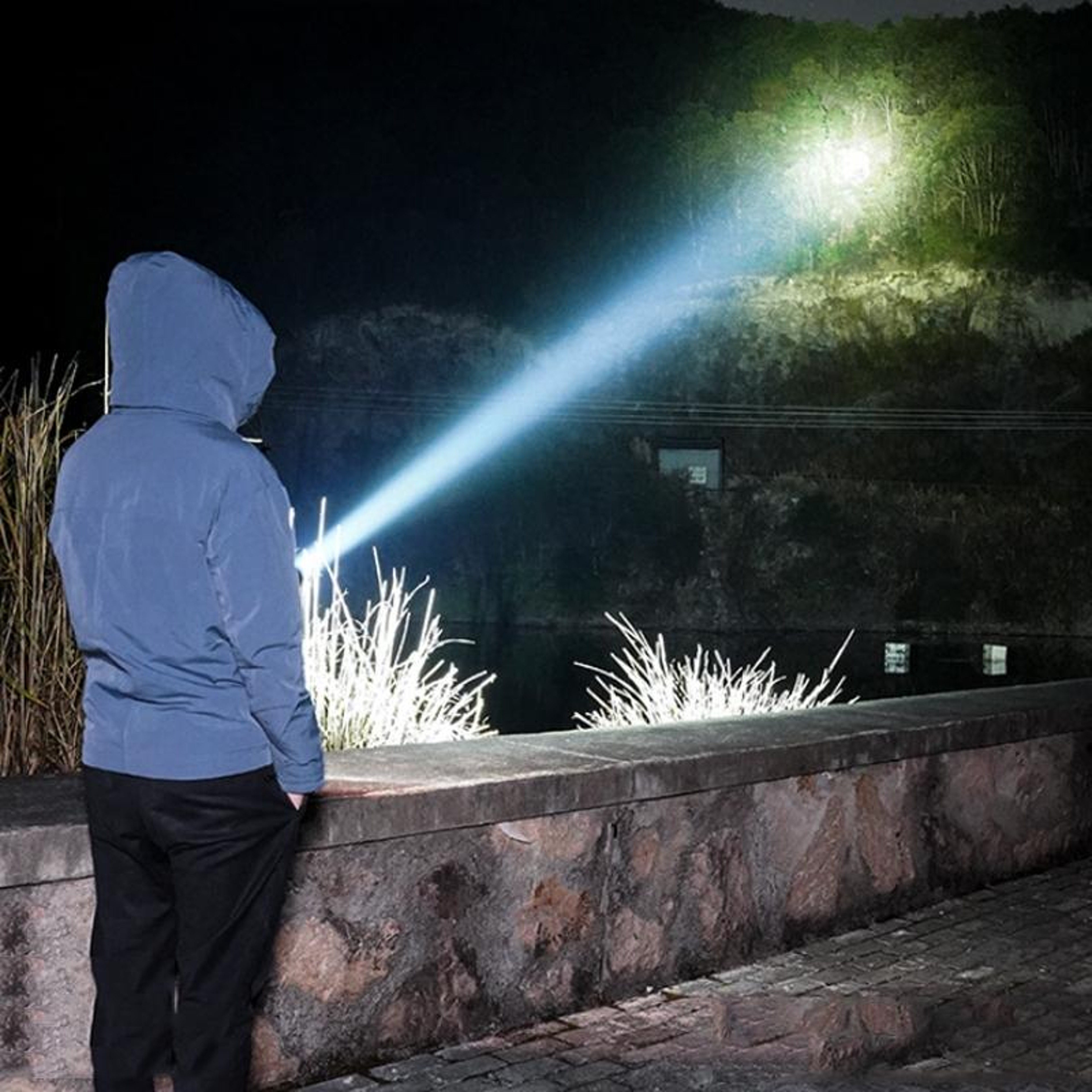 Solar Powered Mini Keychain LED Light For Camping  Outdoors 1