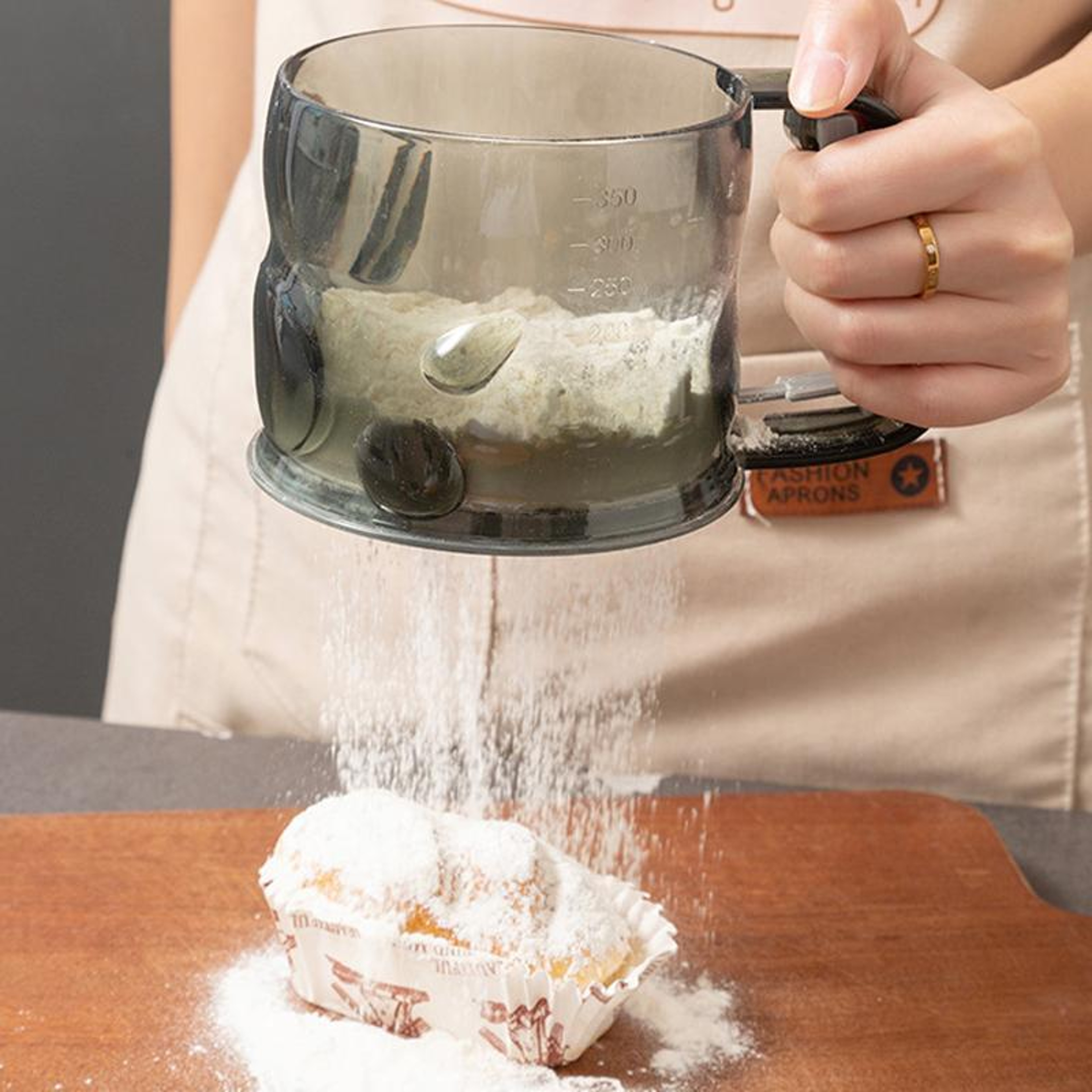 Premium Semi Automatic Handheld Flour Sifter Baking Powder Sieving Tool 6
