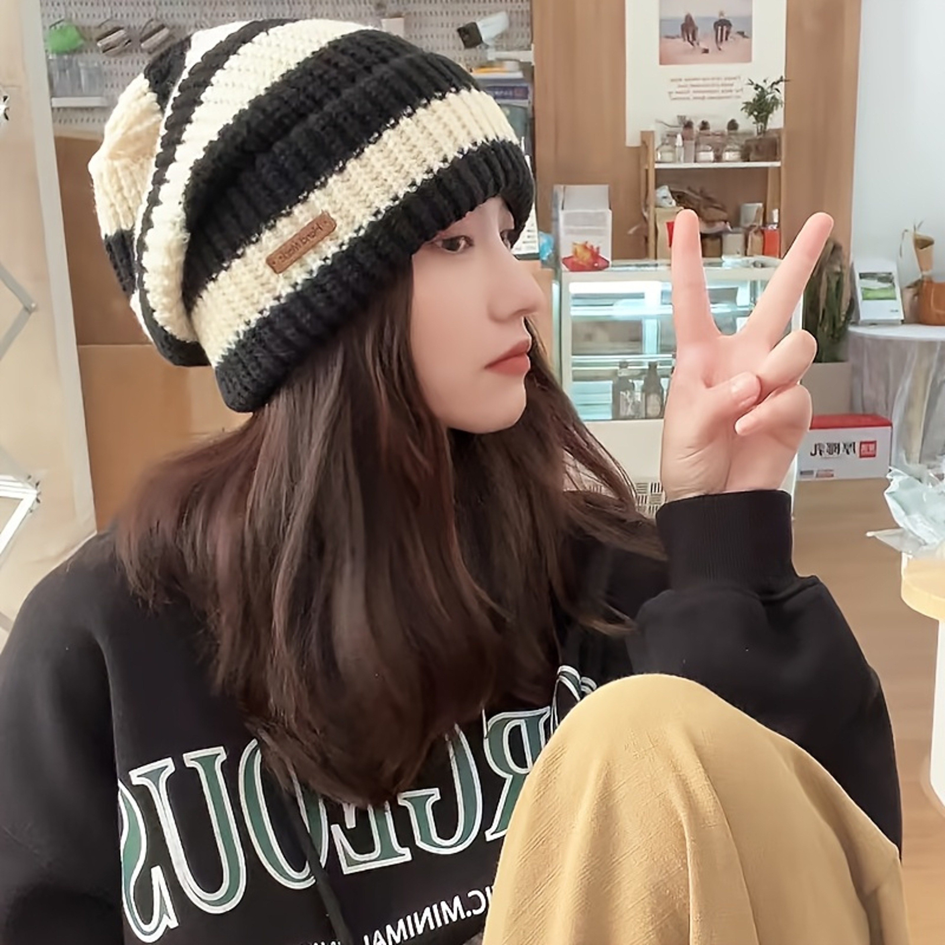 Windproof Korean Fashion Striped Knitted Hat, Trendy Lightweight Hat for Men and Women, Warm for Autumn Winter Outdoor – view 4