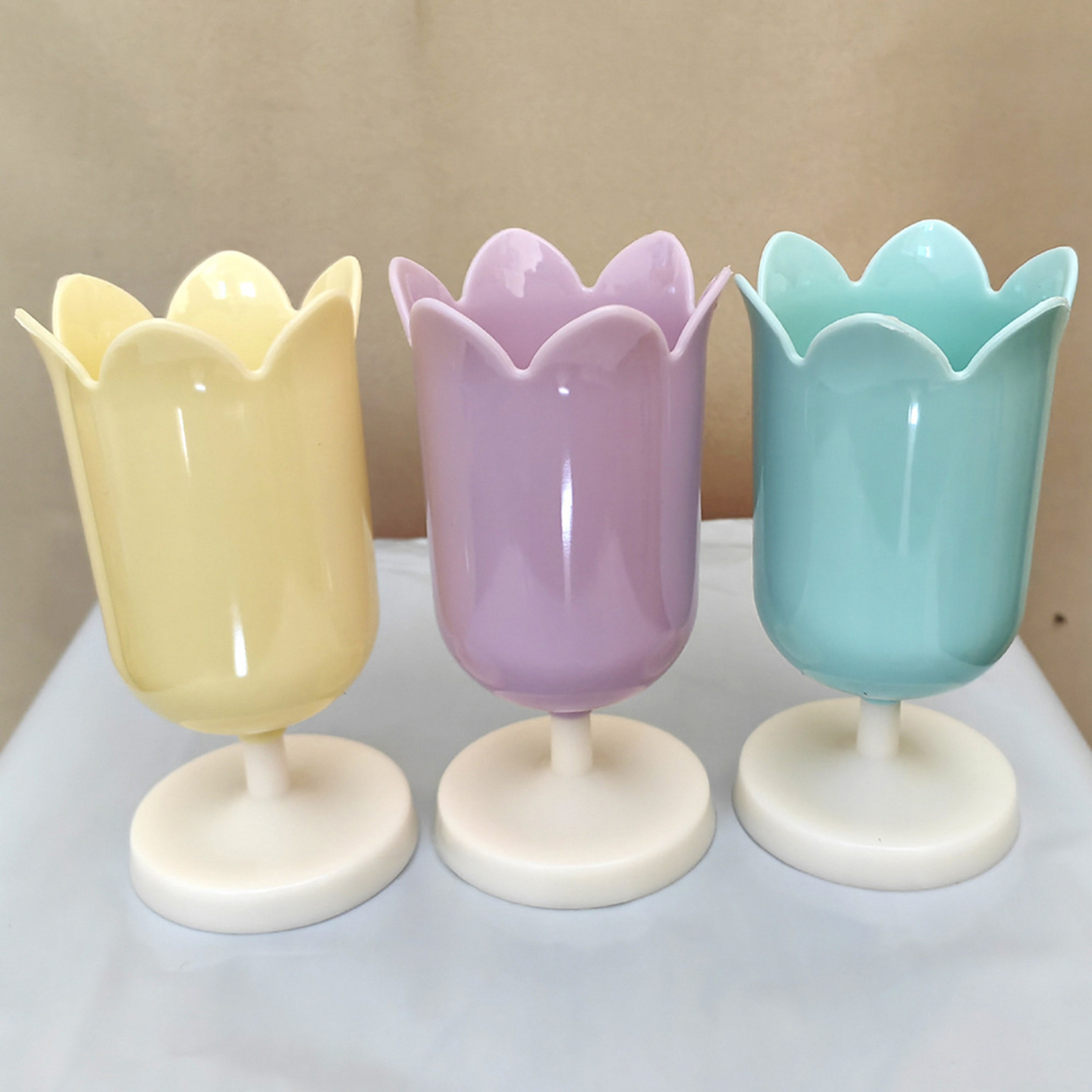 Tulip Shaped Pen Holder Creative Makeup Brush Storage Box Desk Organizer For Students And Women 1
