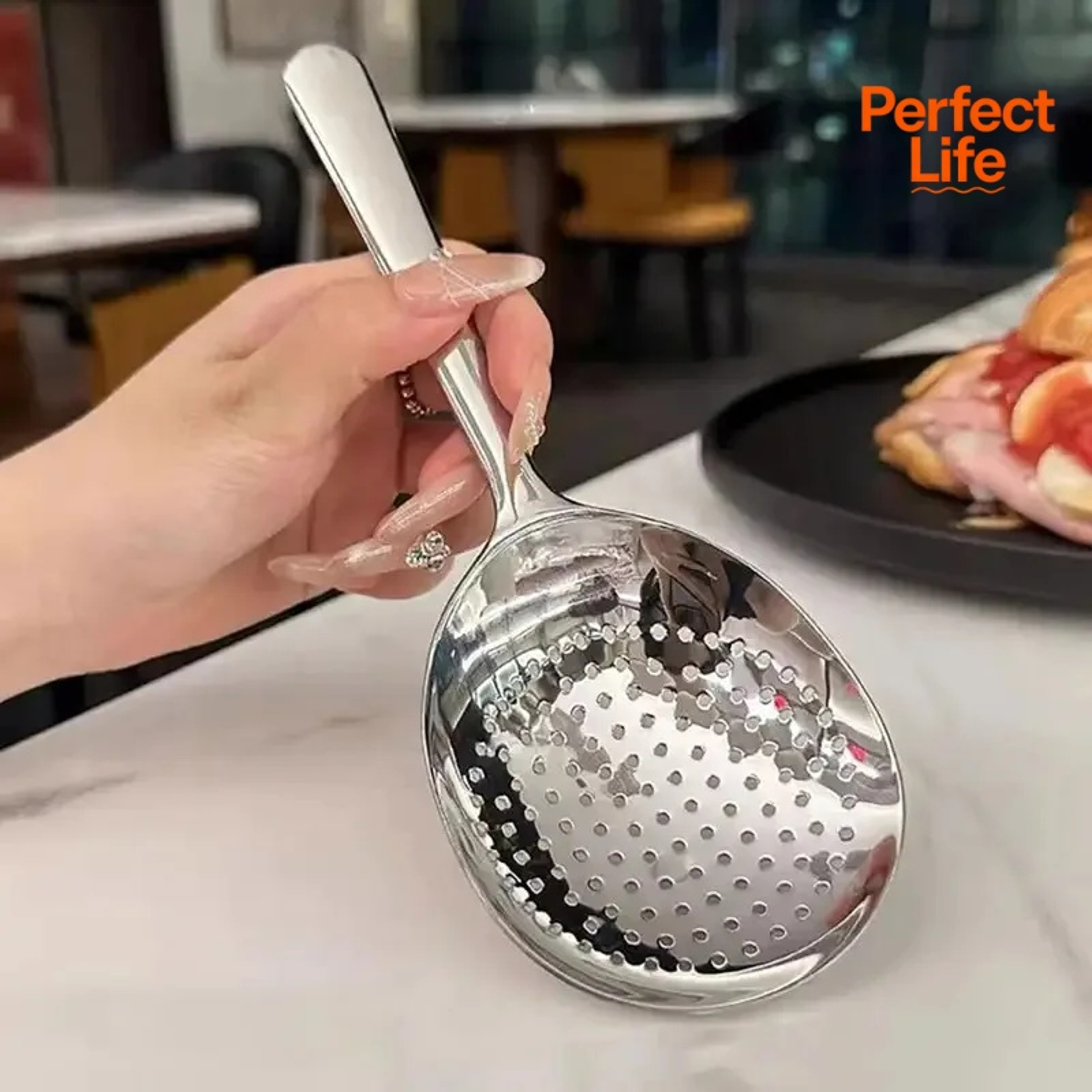 Stainless Steel Ladle With HeatInsulated Handle Perfect For Serving Soup And Rice 3