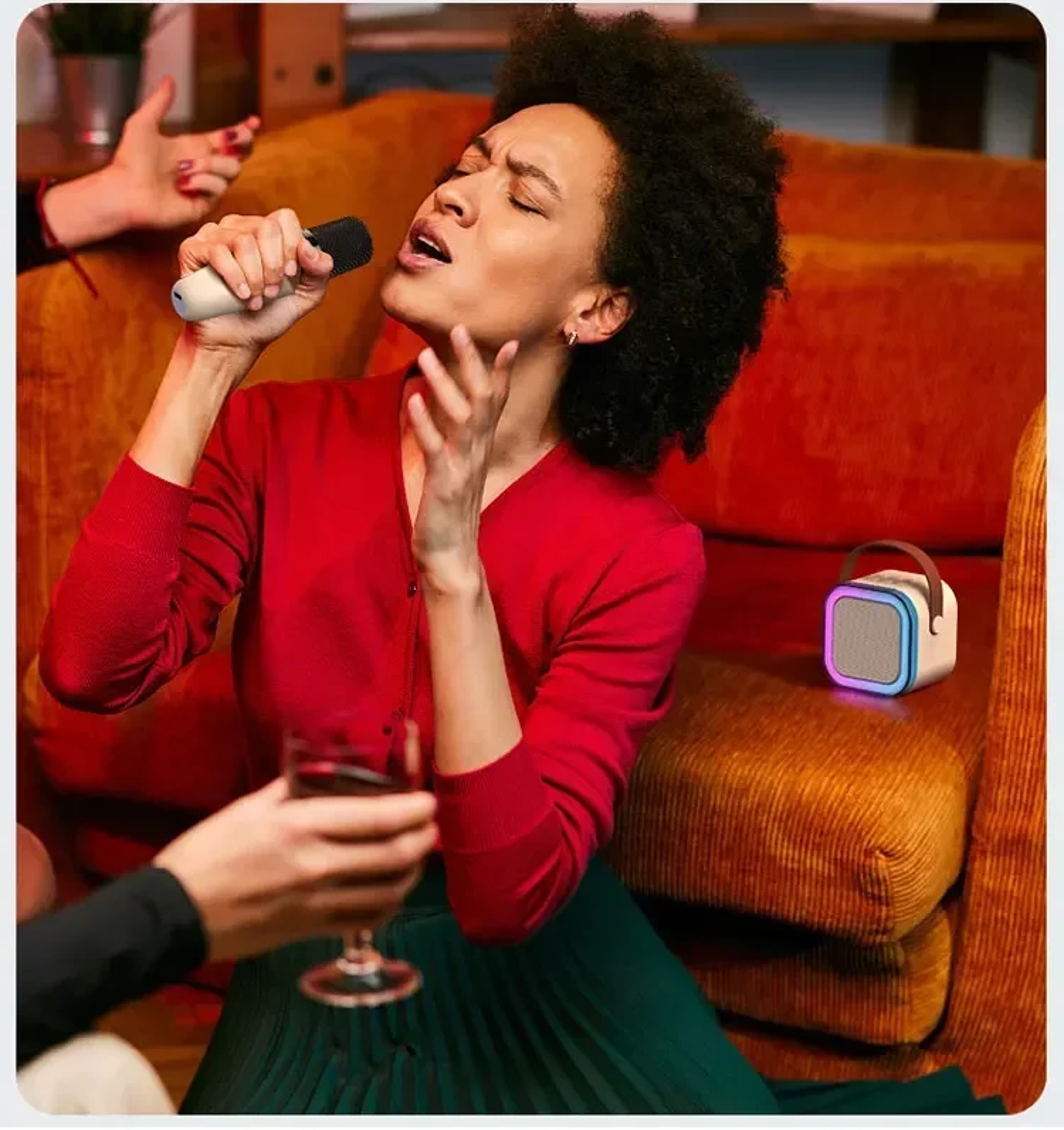 Professional Wireless Microphone Bluetooth Speaker For Gaming Karaoke And Live Streaming 3