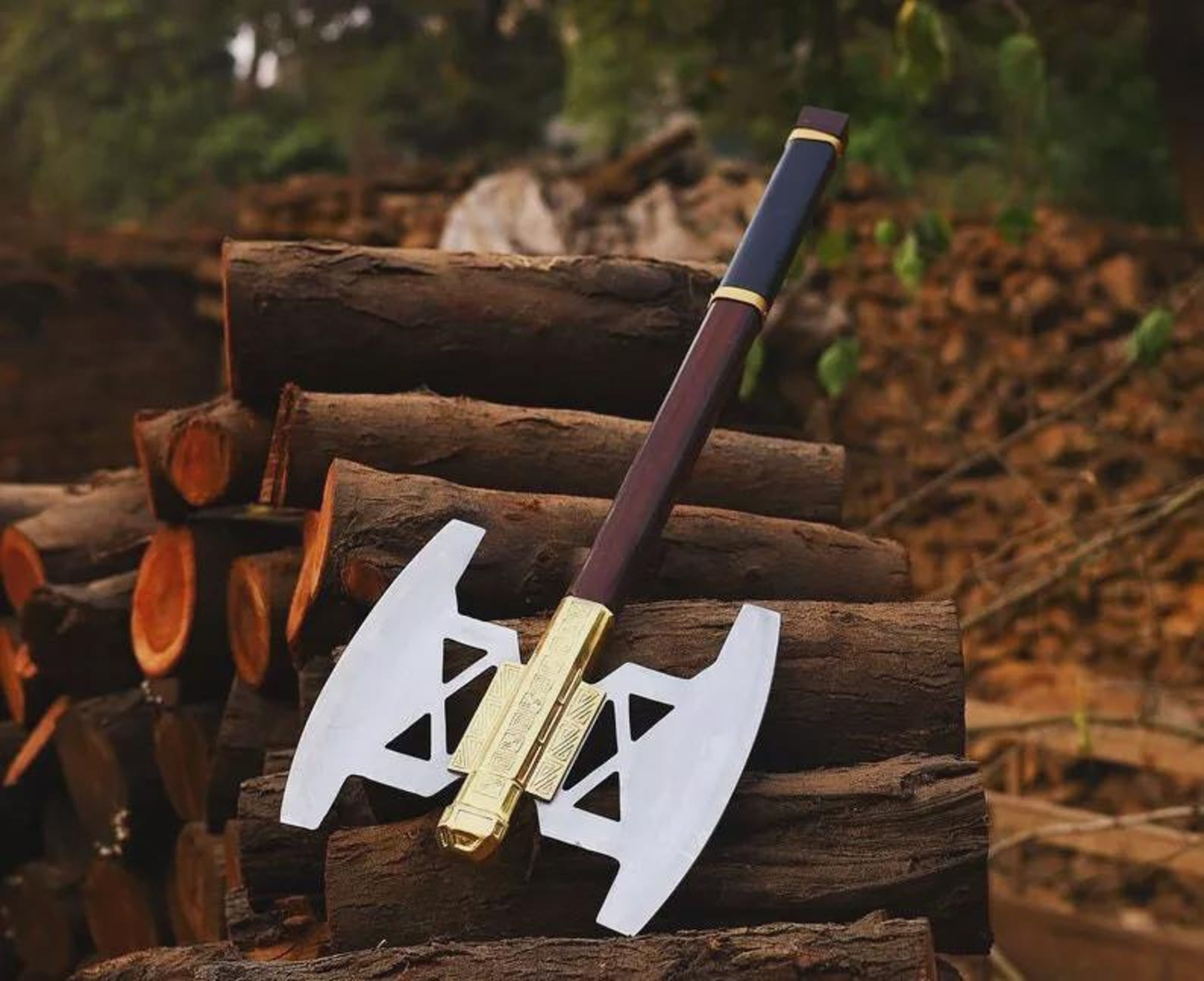 Handmade Gimli Axe Stainless Steel Lord Of The Rings Replica With Display Case 1