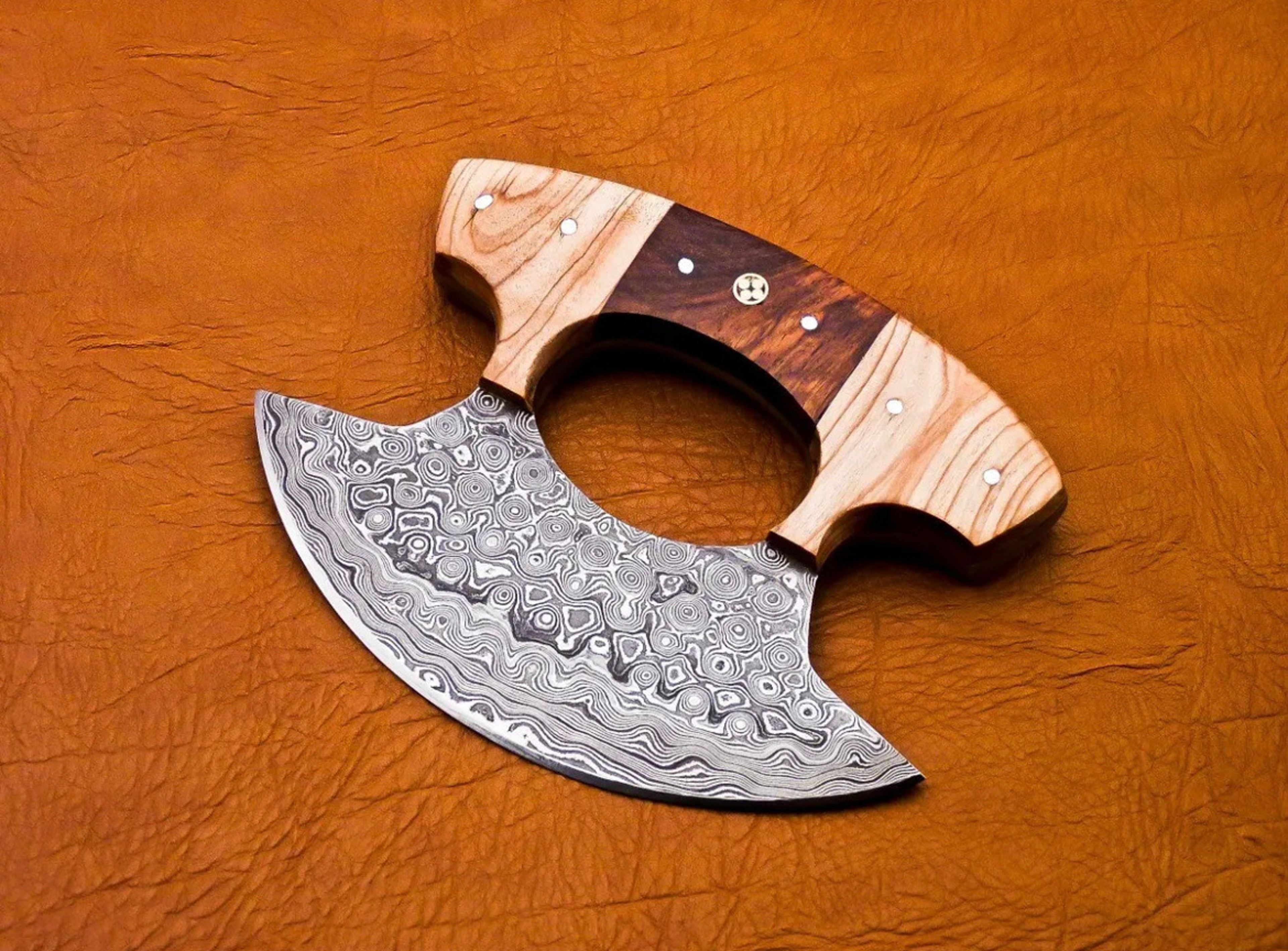 Handmade Damascus steel ulu knife pizza cutter – view 2
