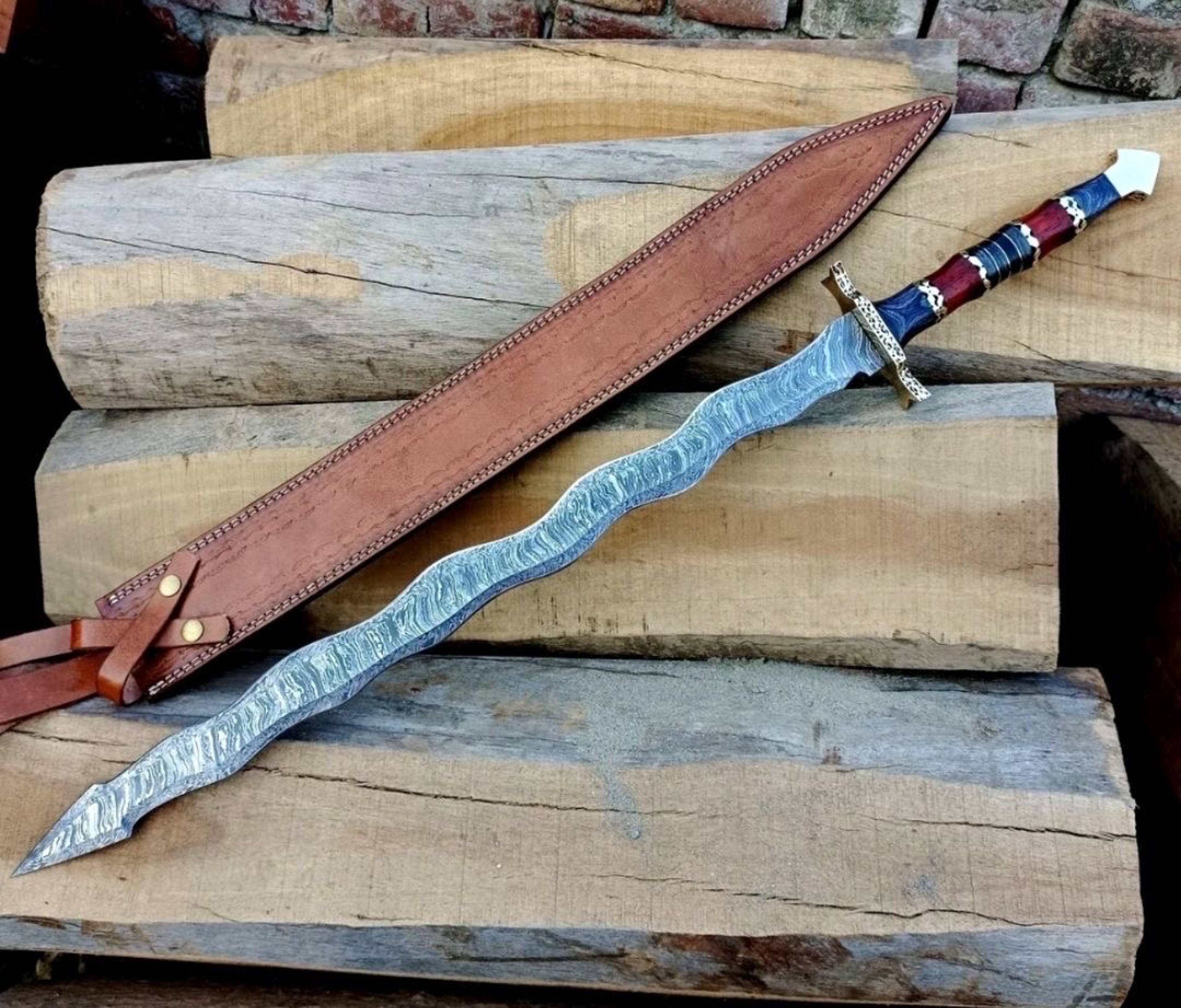 Custom Handmade Damascus Steel Double Edge Hunting Sword. – view 1