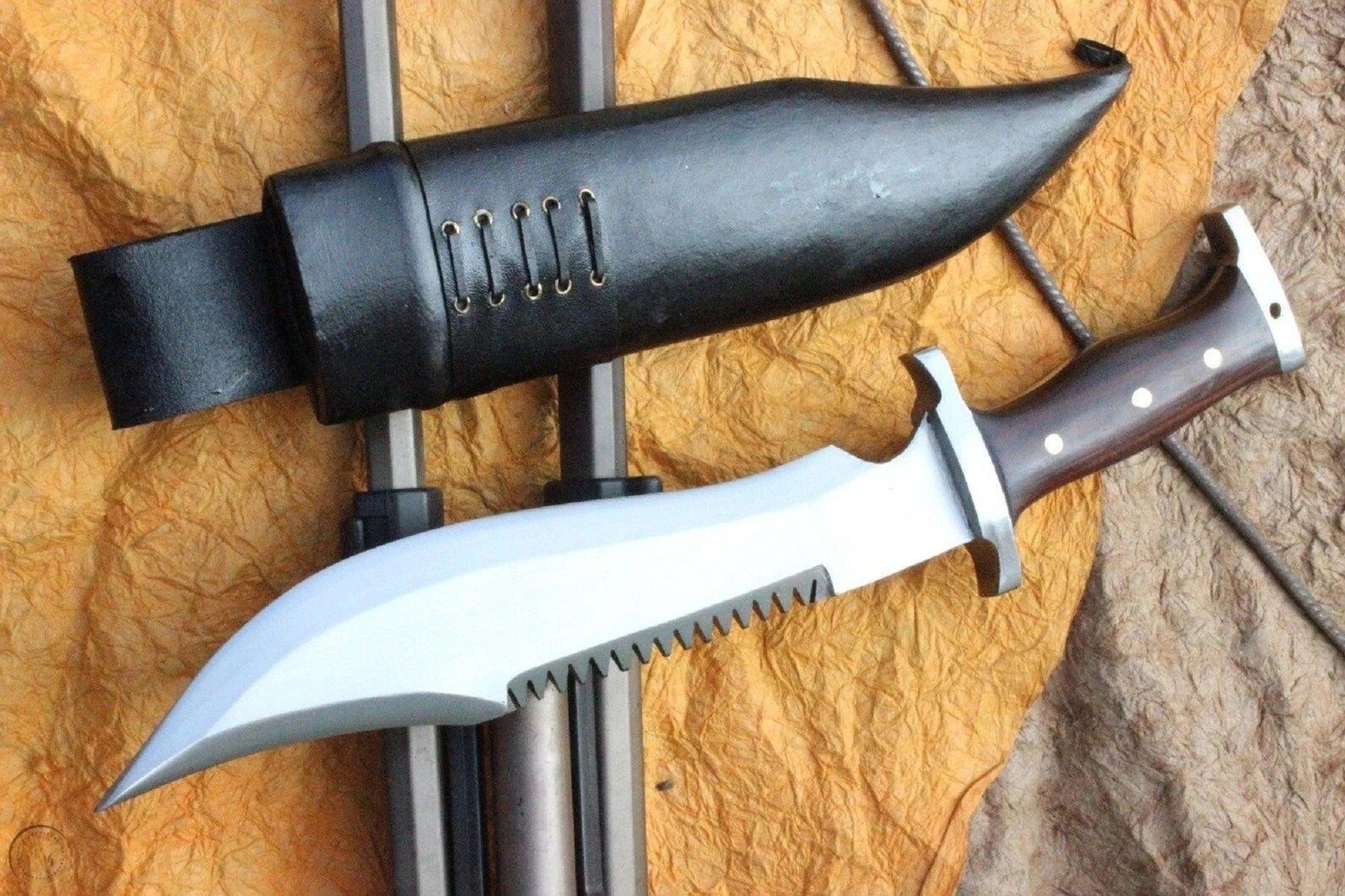 HighQuality Handmade 11Inch Bowie Knife Machete With Rosewood Handle And Carbon Steel Blade 1