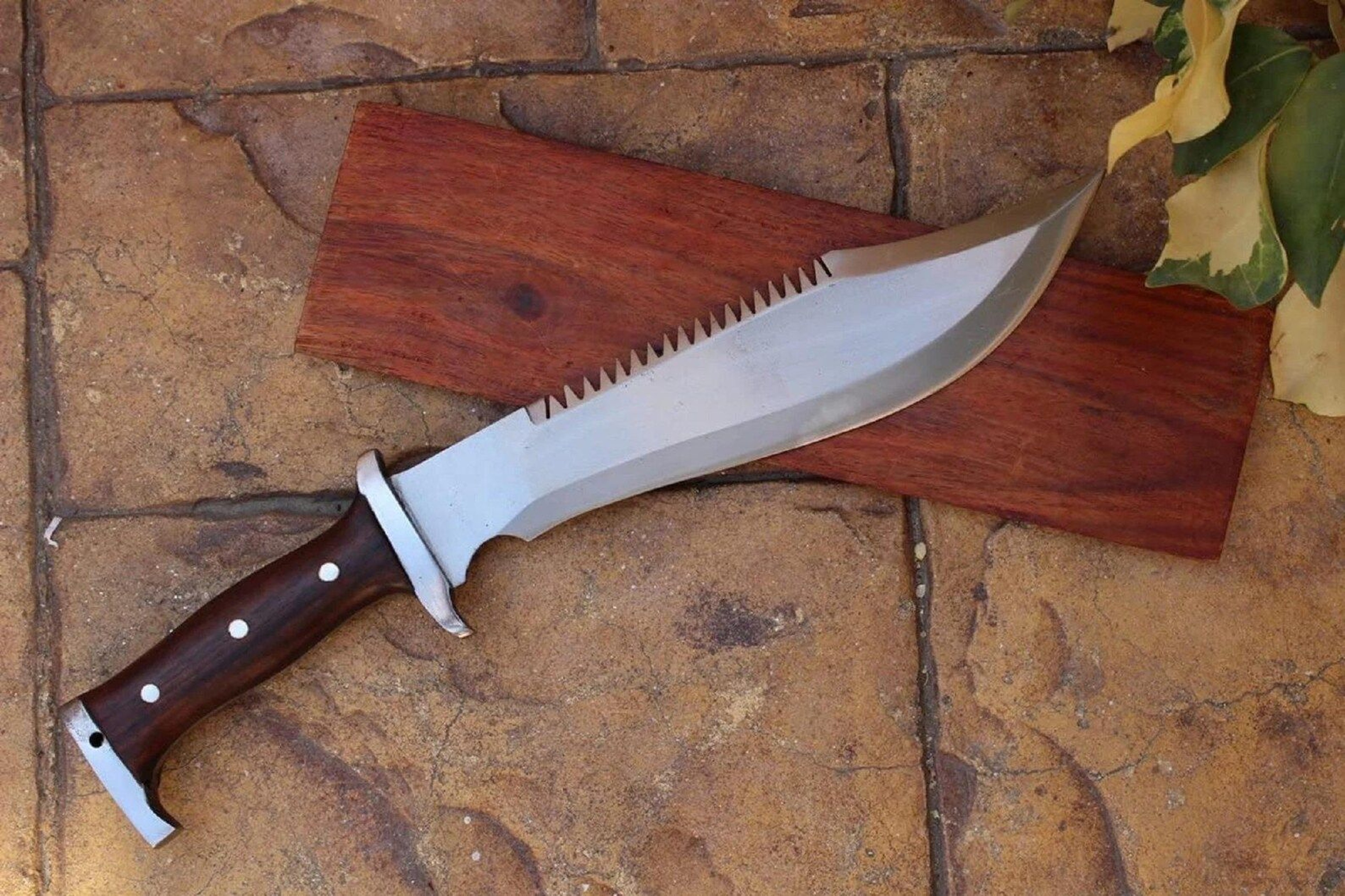 HighQuality Handmade 11Inch Bowie Knife Machete With Rosewood Handle And Carbon Steel Blade 3