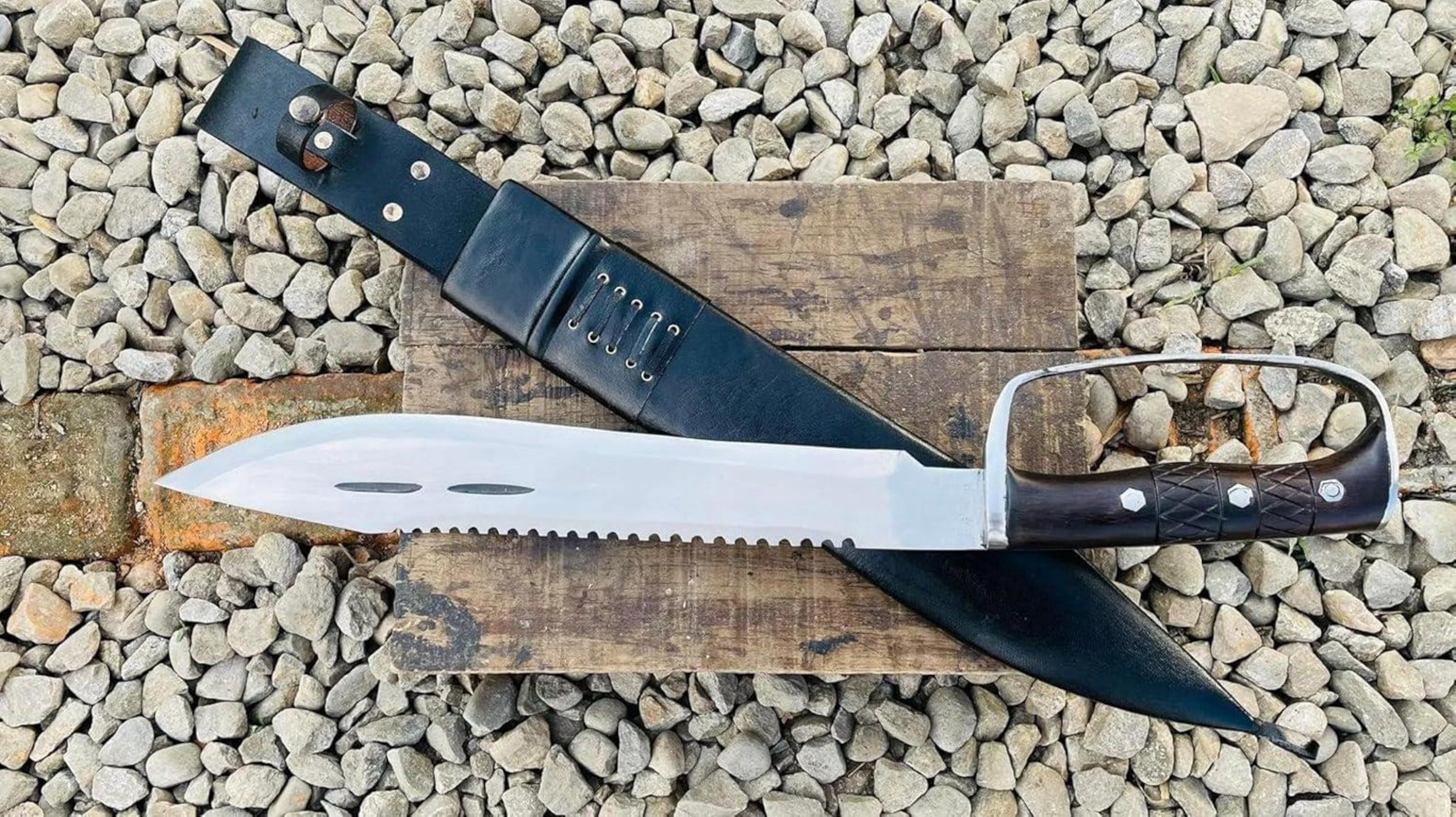 Hand Forged Bushcraft Machete  HighQuality Carbon Steel Blade With Rosewood Handle For Effici 2
