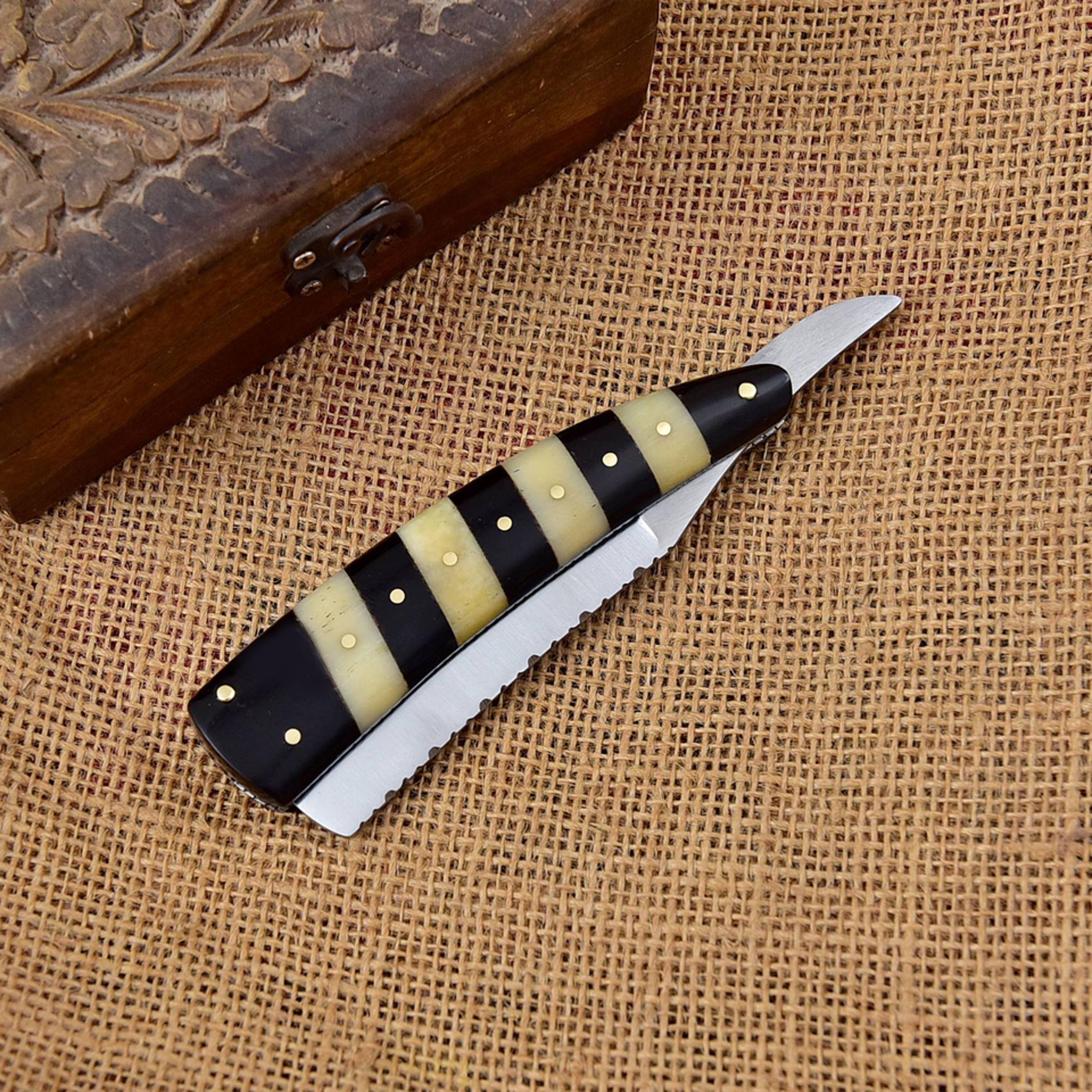 Custom Handmade Wet Shave/Barber/Salon D2 Steel Straight Cut Throat Razor – view 2