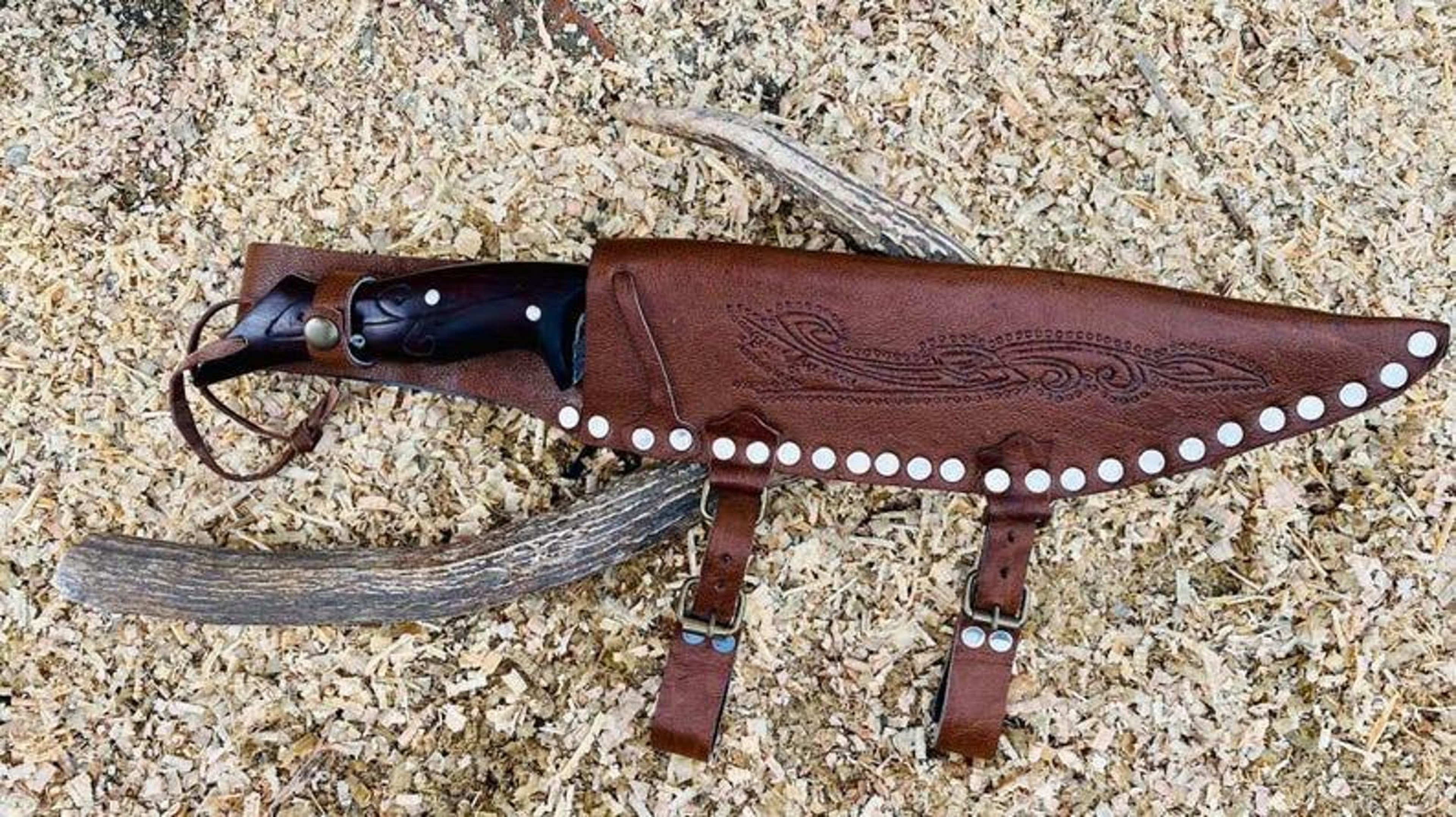 Handcrafted Engraved Kukri Knife With High Carbon Steel Blade Rosewood Handle  Leather Sheath 1