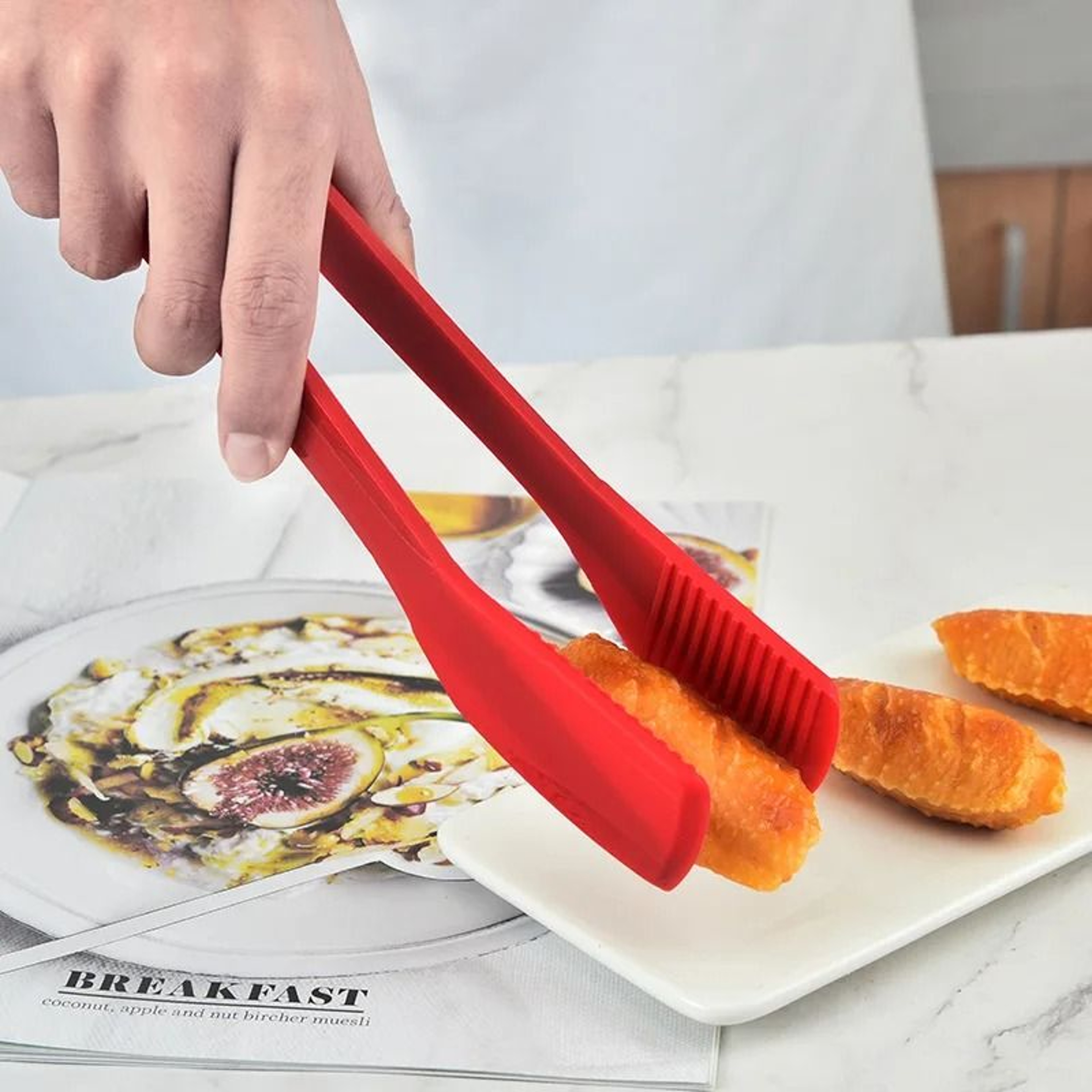 HeatResistant Kitchen Tongs
