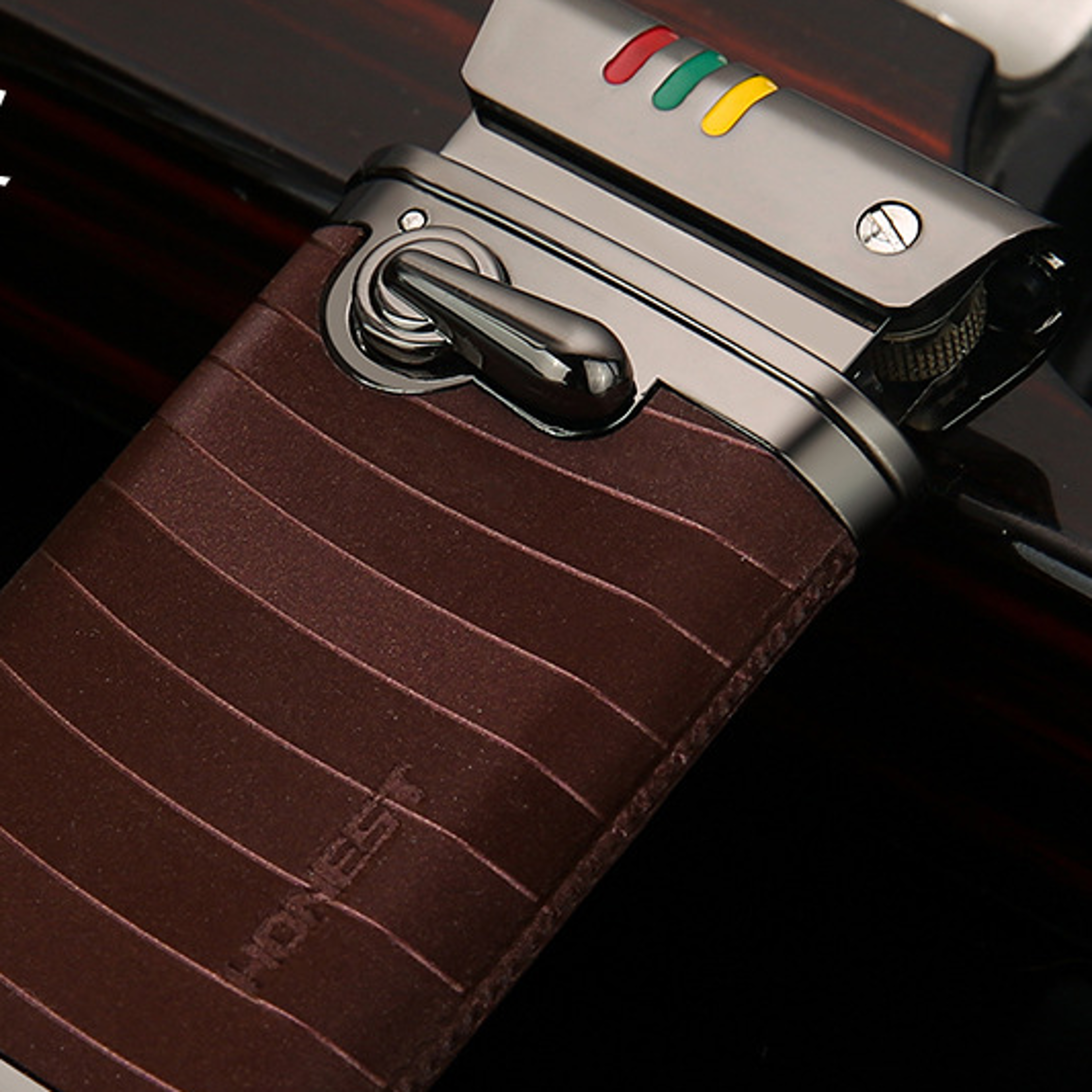 HONEST retro rocker fuel grinding wheel lighter durable metal cigarette lighter creative fashionable