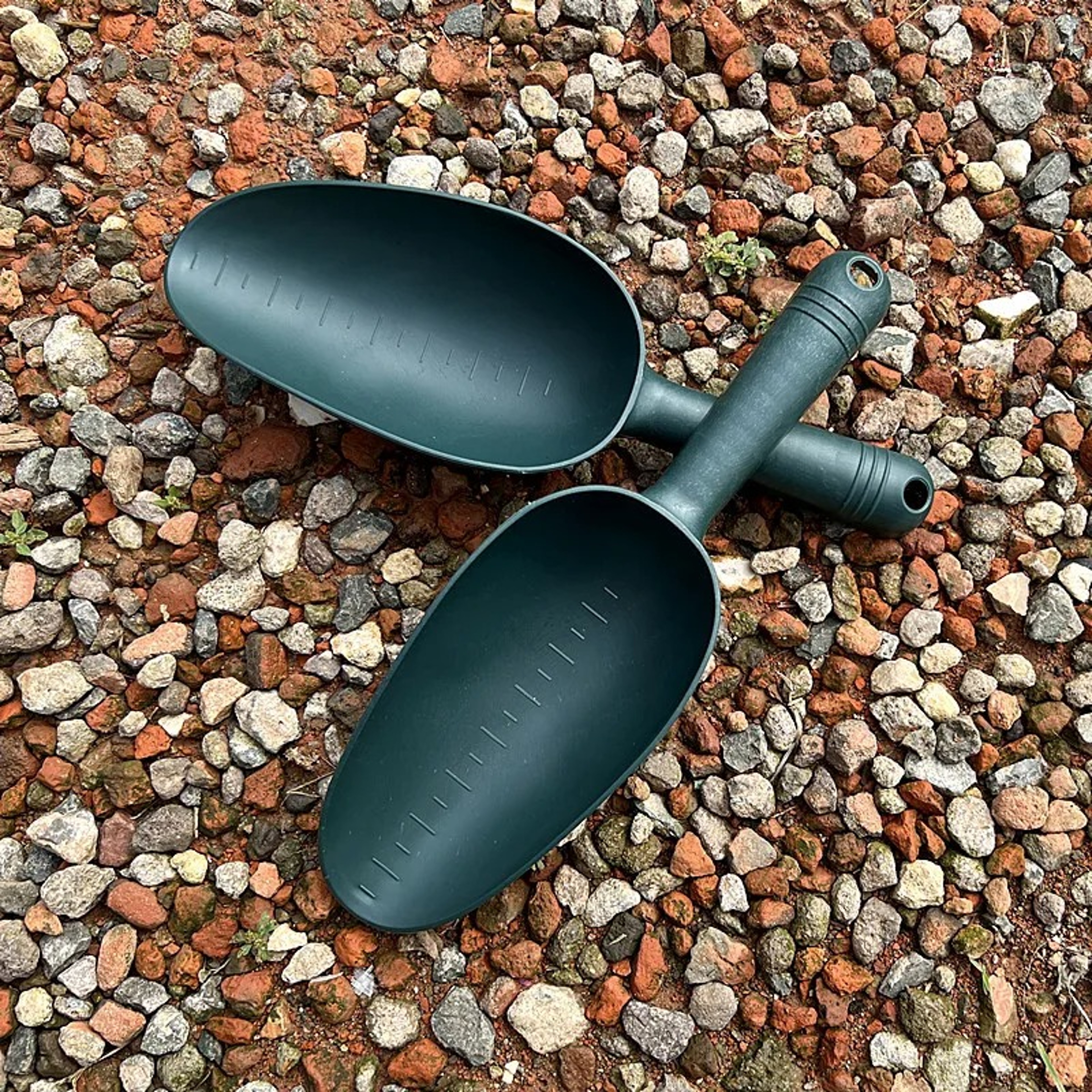 Heavy Duty Garden Trowel Hand Shovel for Digging, Planting and Transplanting – view 5