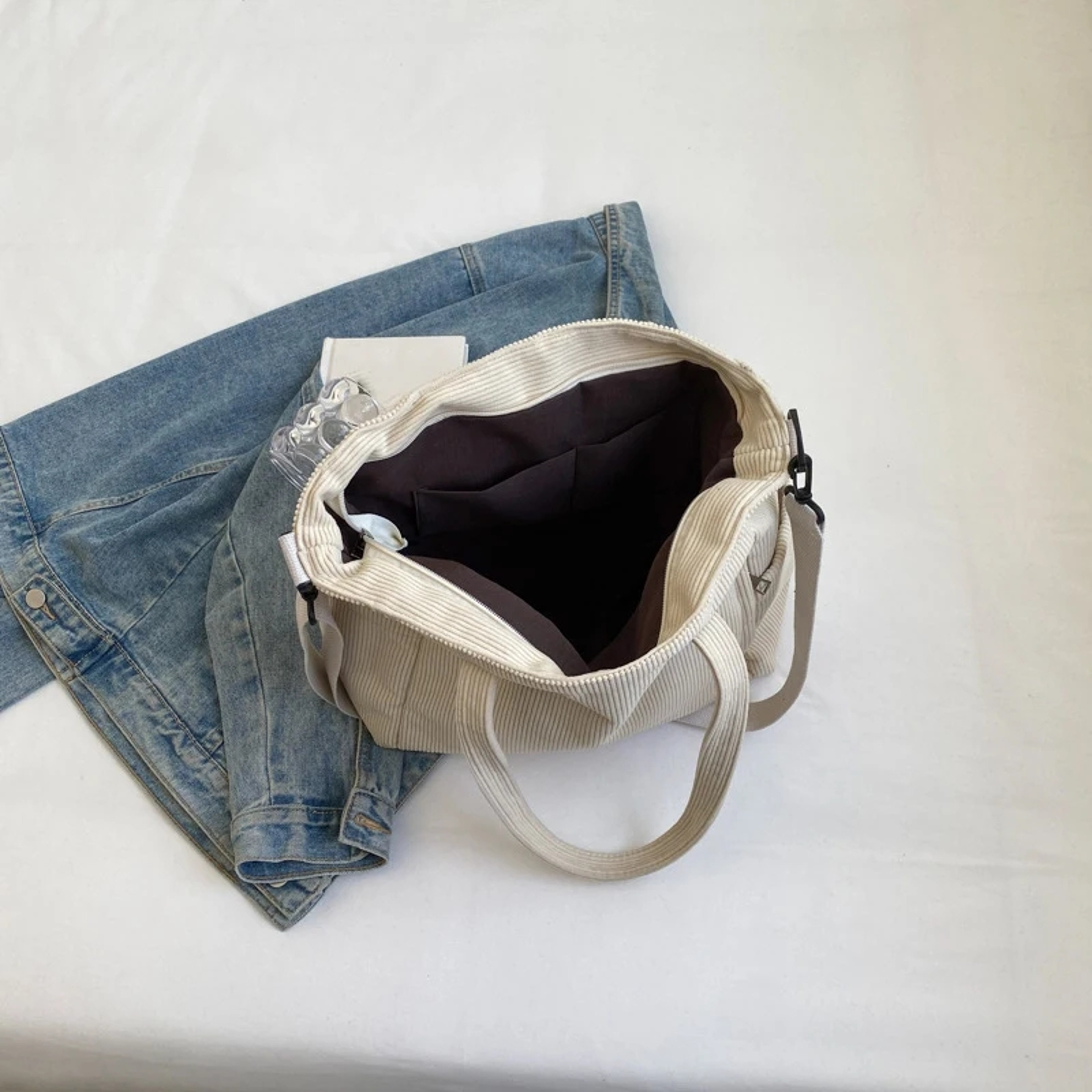 Fashionable Striped Velvet Tote Bag Large Capacity Corduroy Shoulder Bag For Women 2