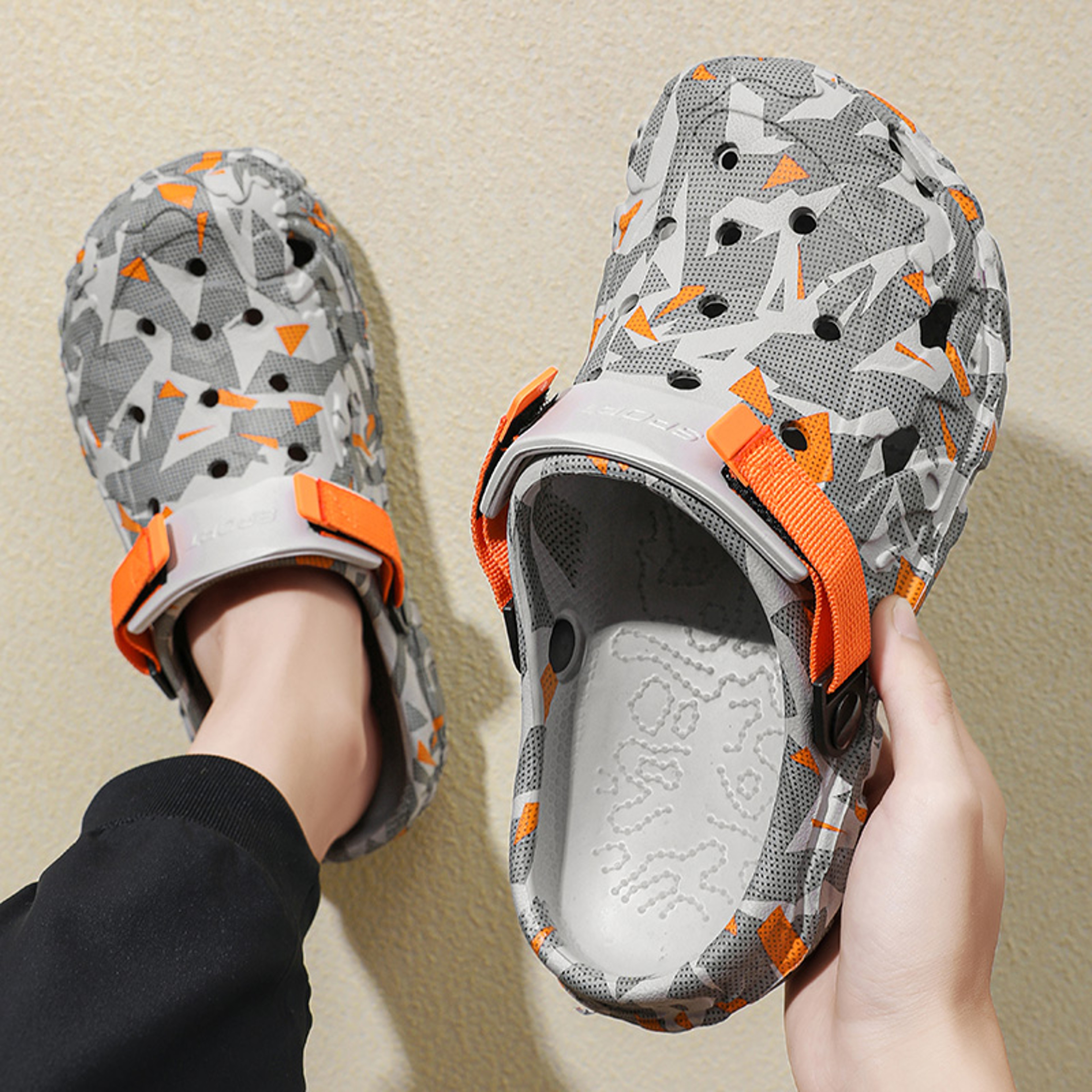 Mens Camouflage Clogs Sandals Outdoor Garden Shoes Flip Flops Home Sneakers Male Slippers Flat Clogs – view 2