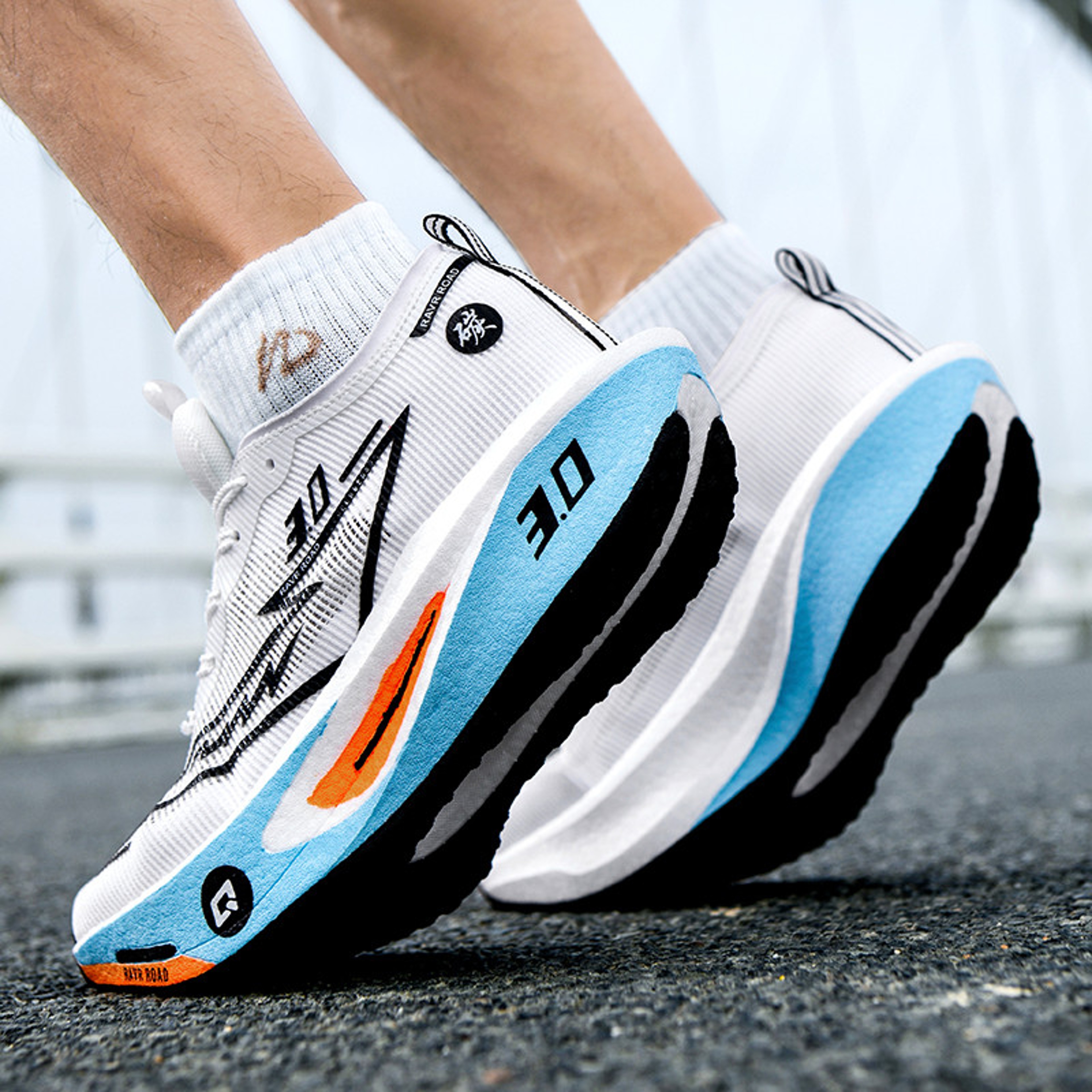 Men Running Shoes Mesh Comfort Sneakers With Carbon Board Cushion For Training Jogging 2