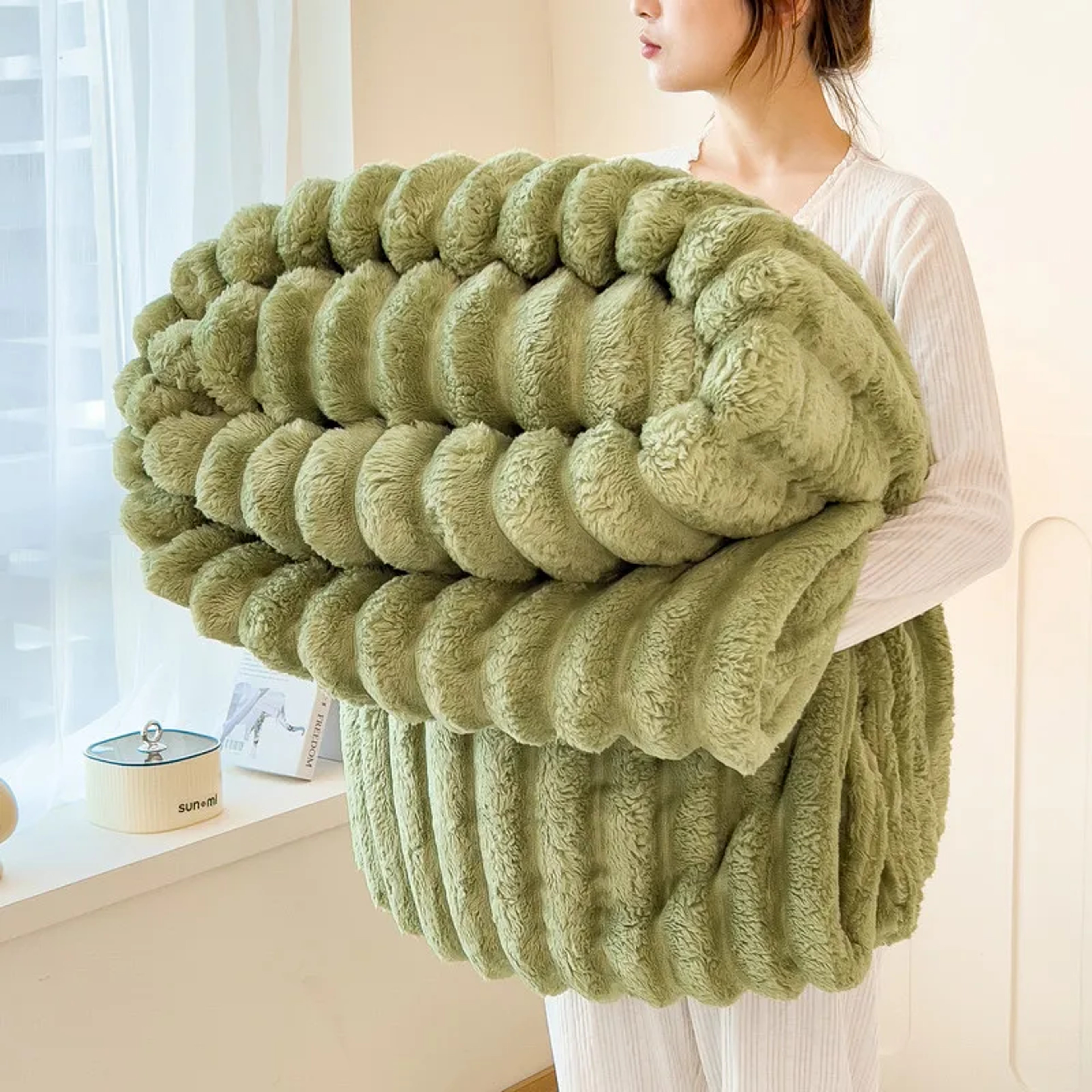 Solid Thickened Wide Striped Flannel Blanket Multifunctional Bed Sheet Cover Sofa Nap Blanket Comfo