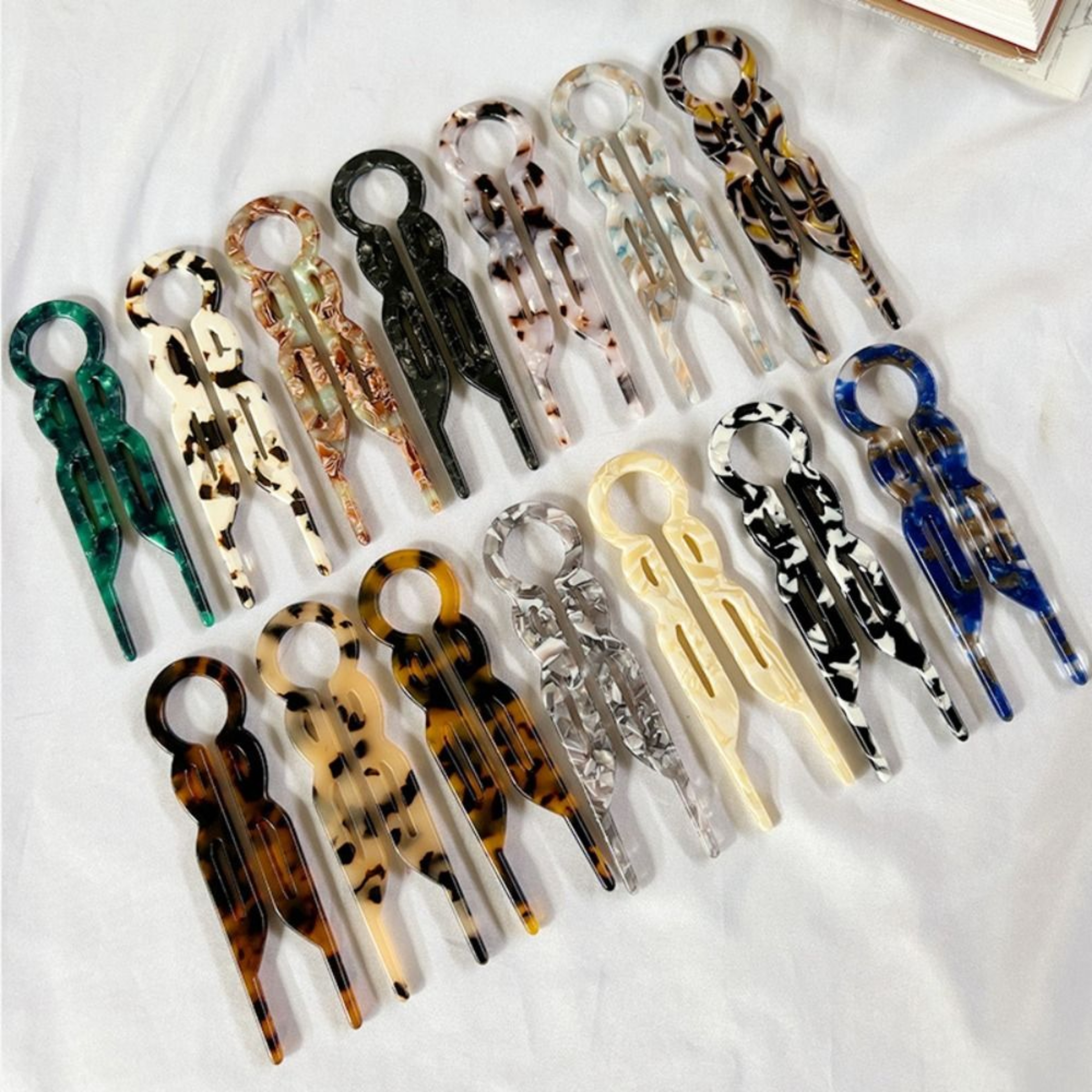 Fashion Design Hair Bun U-Shaped Hair Sticks, Acetate Clip Hairpins, Sweet Hair Accessories for Women, Meatball Head – view 1