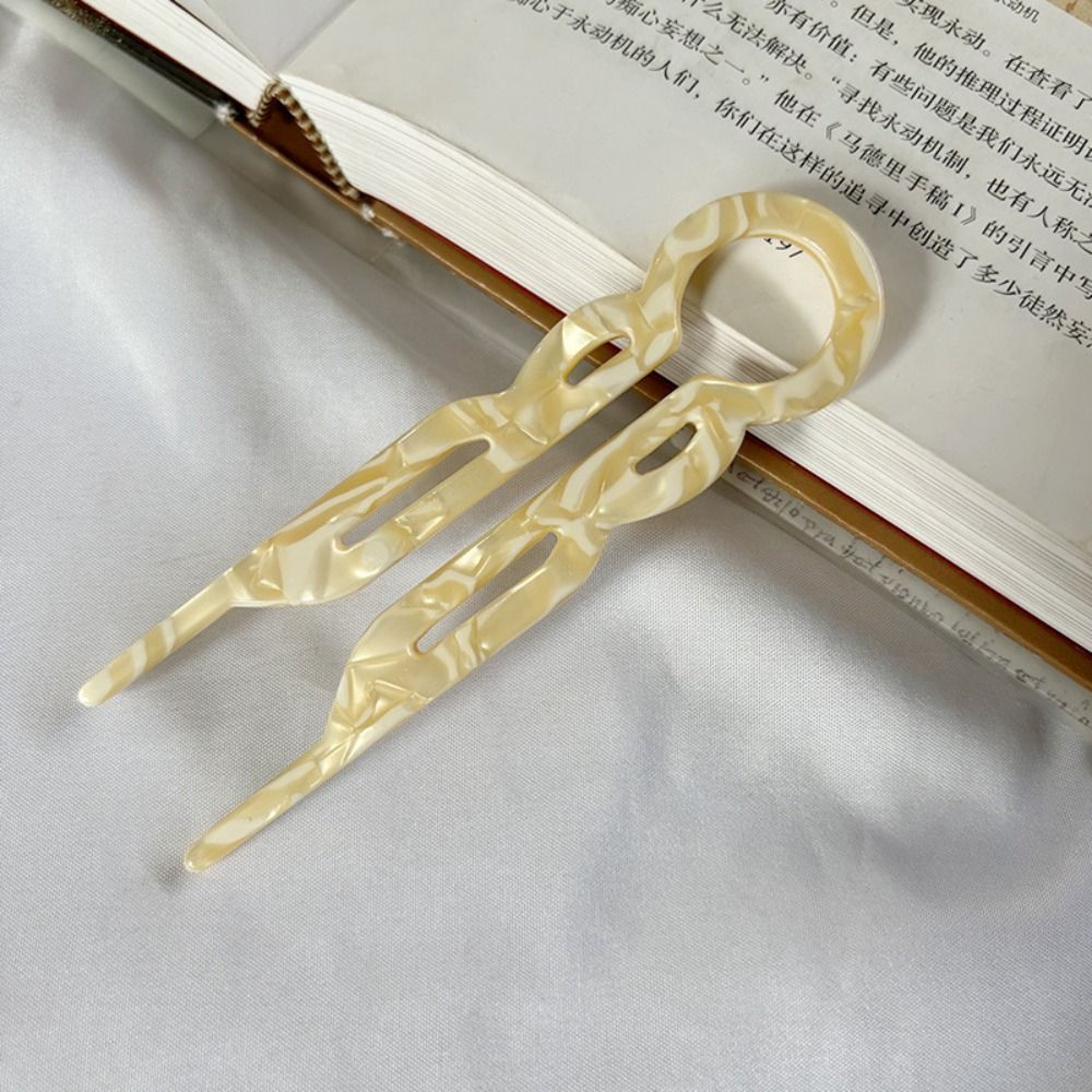 Fashion Design Hair Bun U-Shaped Hair Sticks, Acetate Clip Hairpins, Sweet Hair Accessories for Women, Meatball Head – view 13