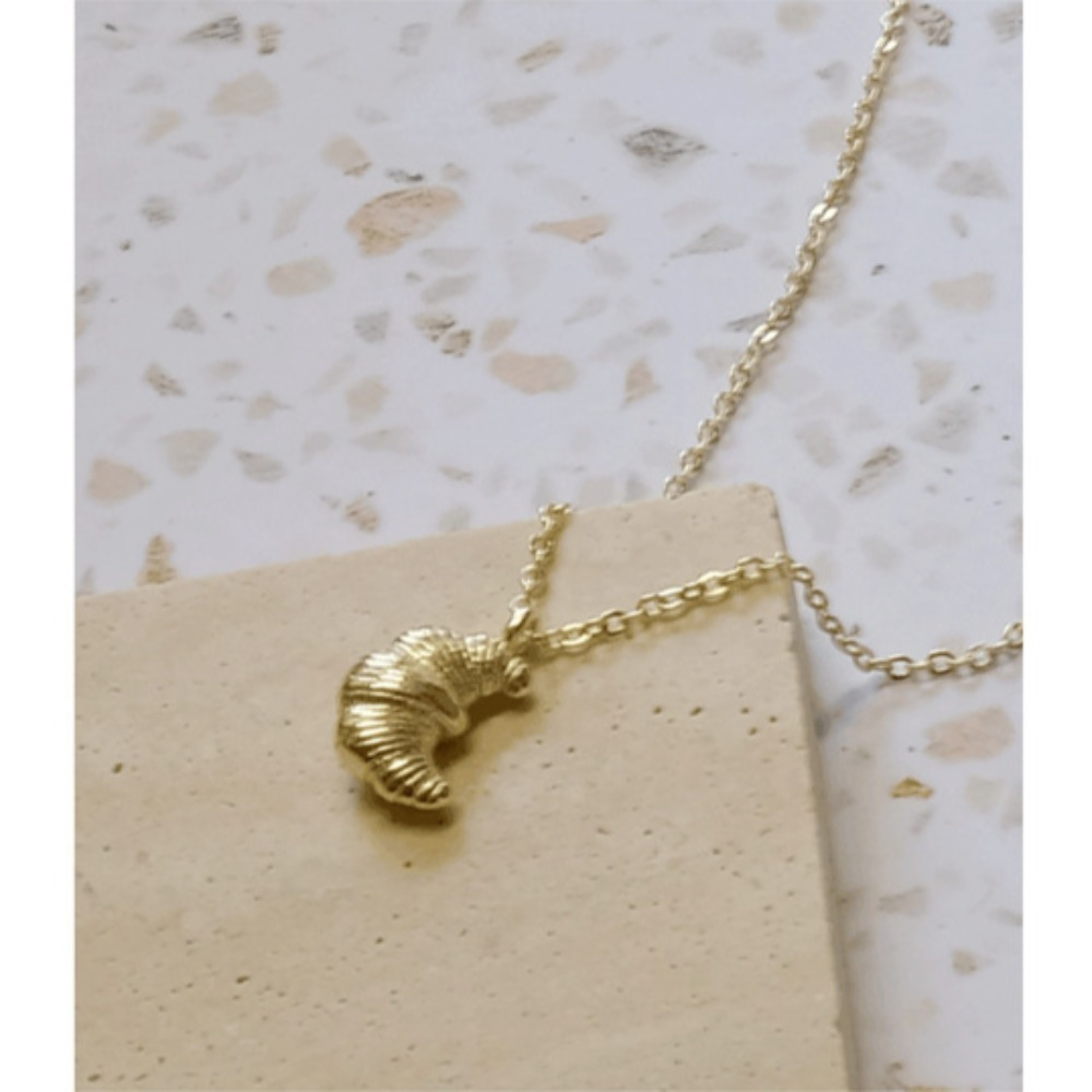 Copper Croissant Shape Necklace, Simplicity Geometric Shape Choker, Gold Color Friendship Pendant Chain – view 5