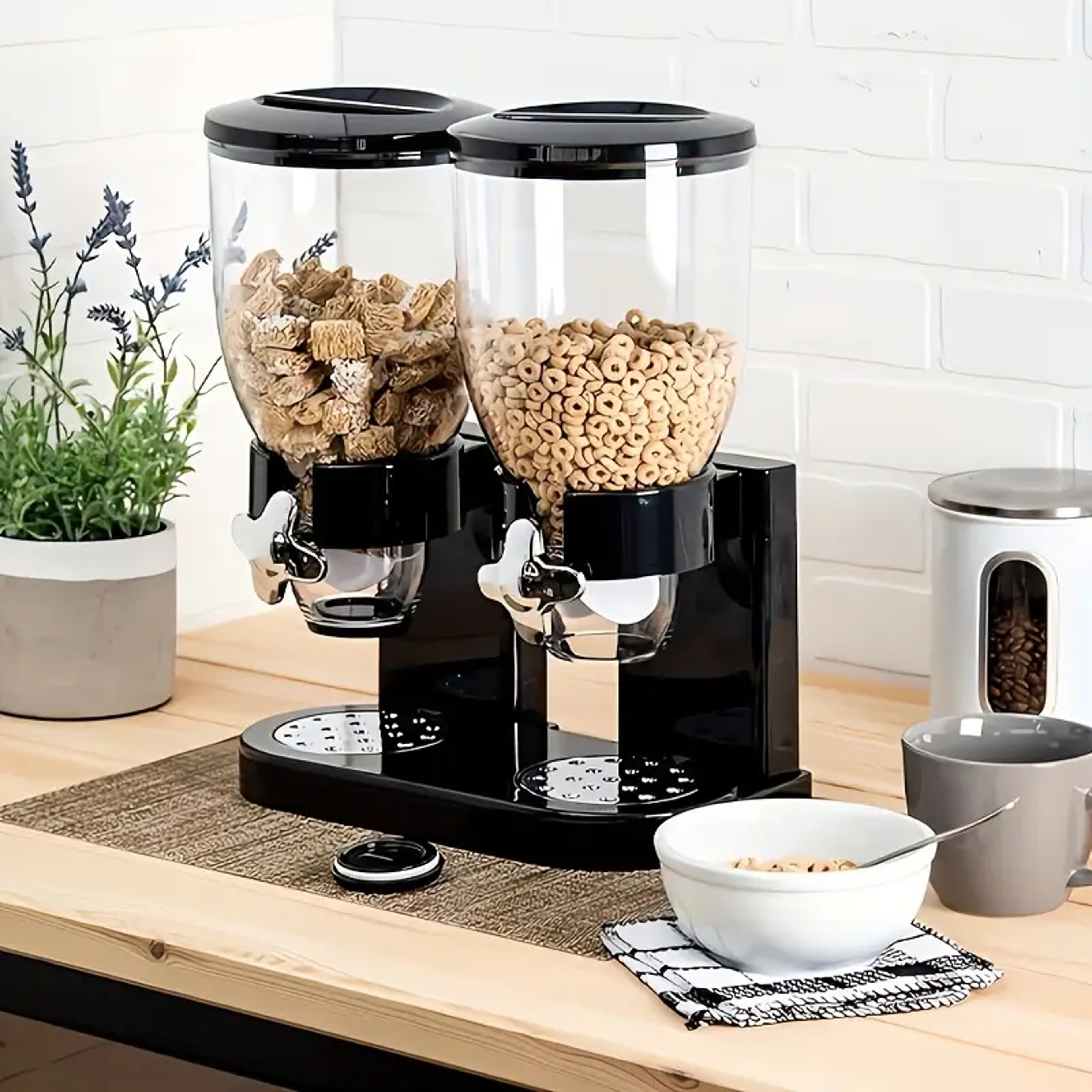 Large Capacity Control Grain Dispenser With Adjustable Portion Control For MessFree Operation 1