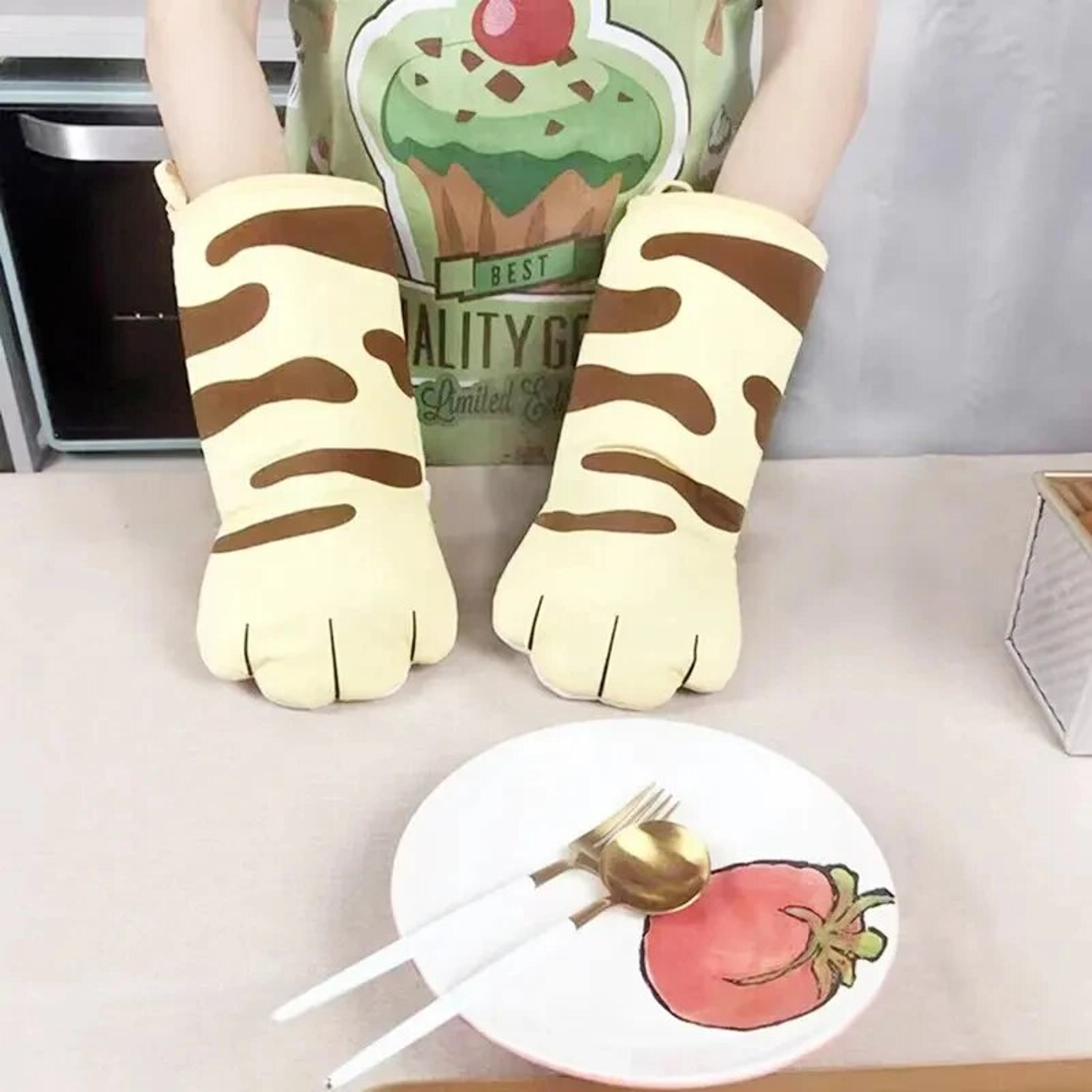 Cute Cat Paws Heat Resistant Microwave Cotton Gloves for Kitchen Baking – view 6