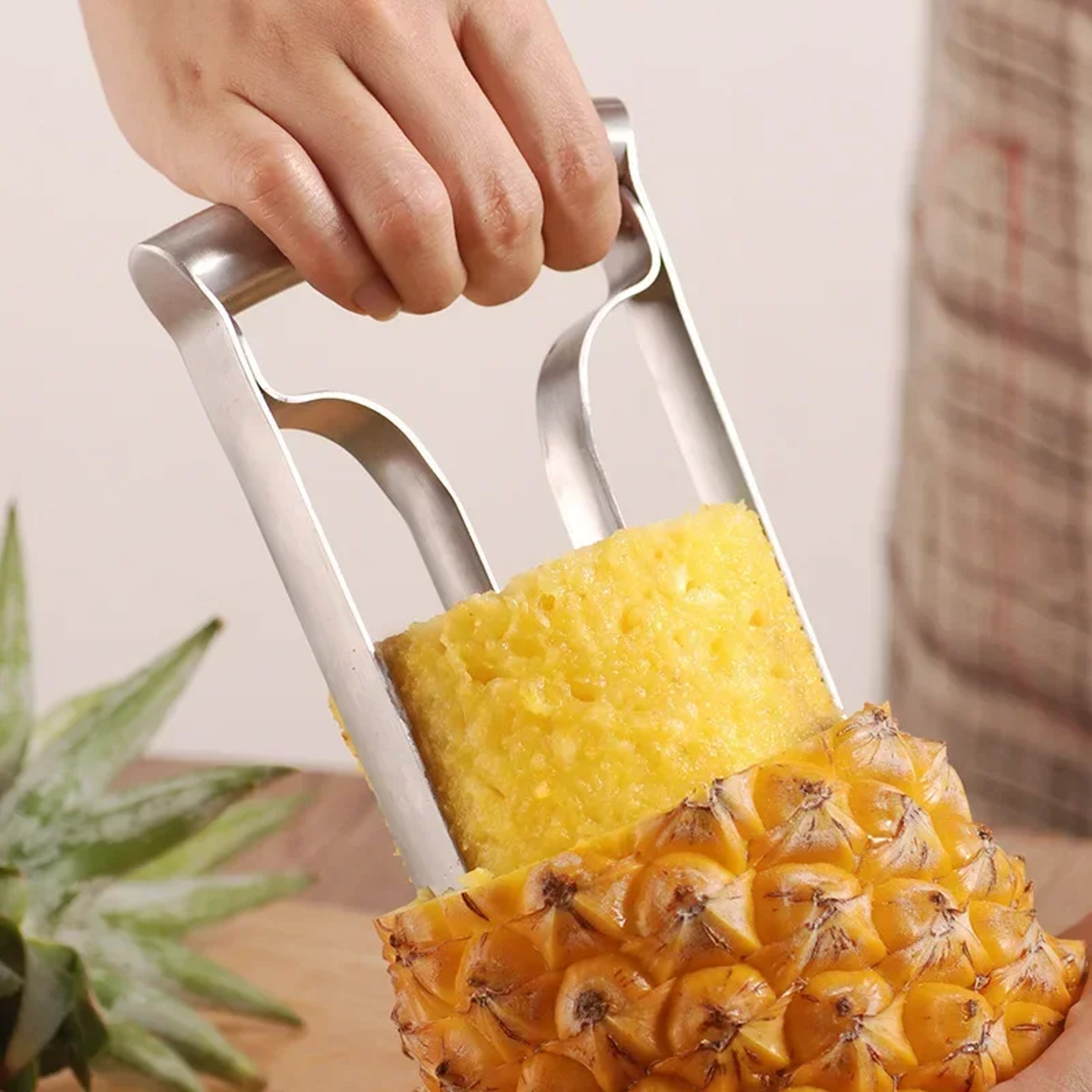Pineapple Peeler Tool, Stainless Steel Fruit Knife Peeler for Household Use, Eye Cutting Pineapple Gadget – view 1
