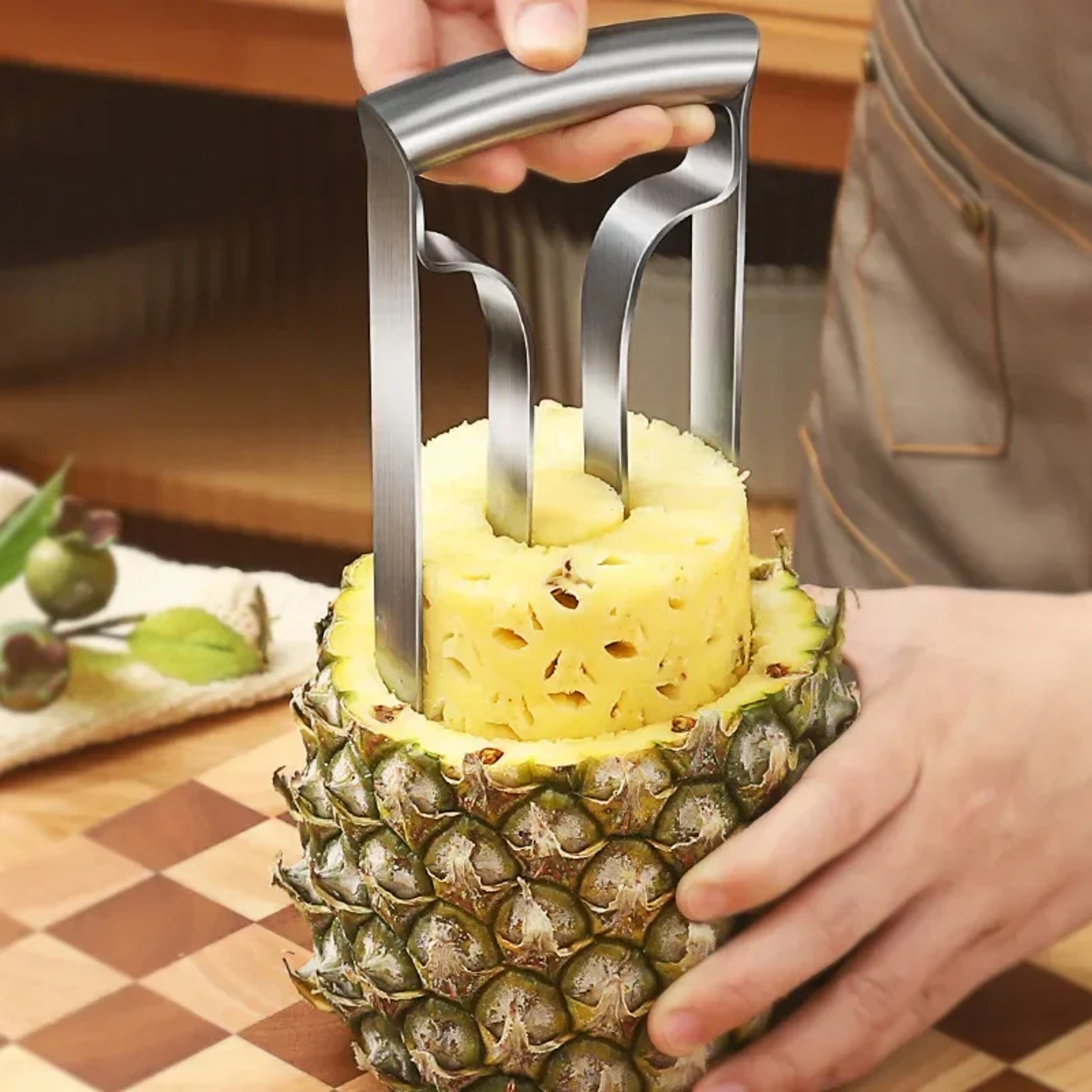 Pineapple Peeler Tool, Stainless Steel Fruit Knife Peeler for Household Use, Eye Cutting Pineapple Gadget – view 3